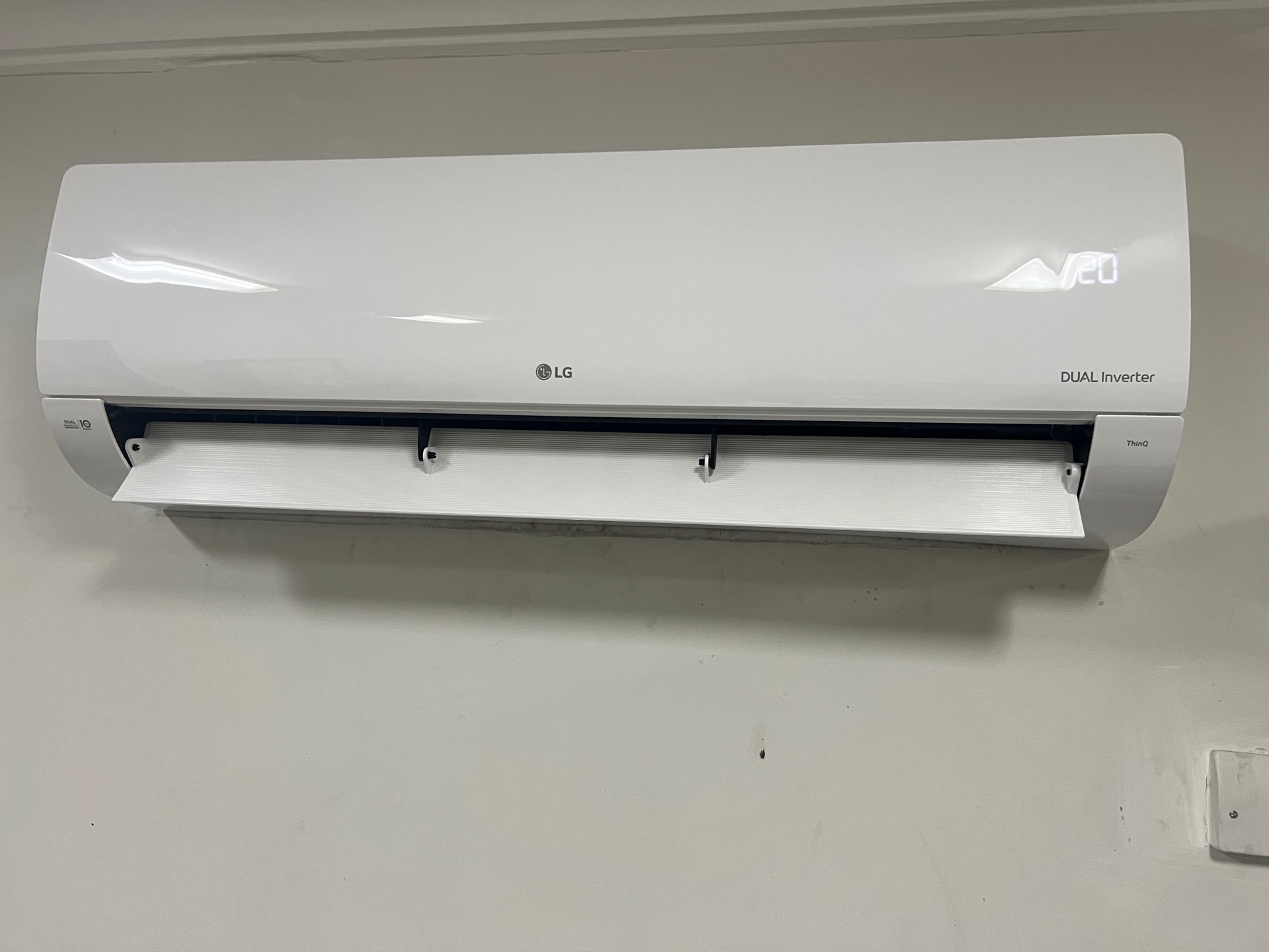 LG 2 Ton Split AC – Just Like New - Image 3