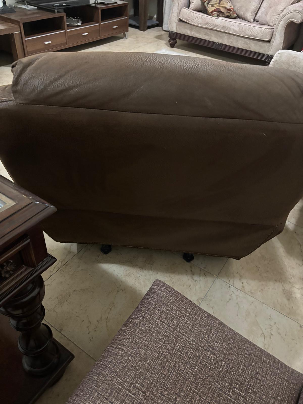 Home Center, Recliner chair.  - Image 3