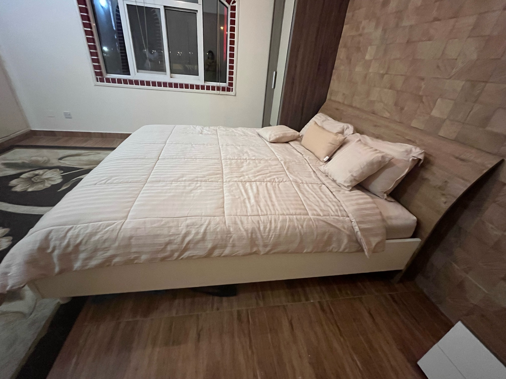 Home Centre wooden size bed home - Image 3