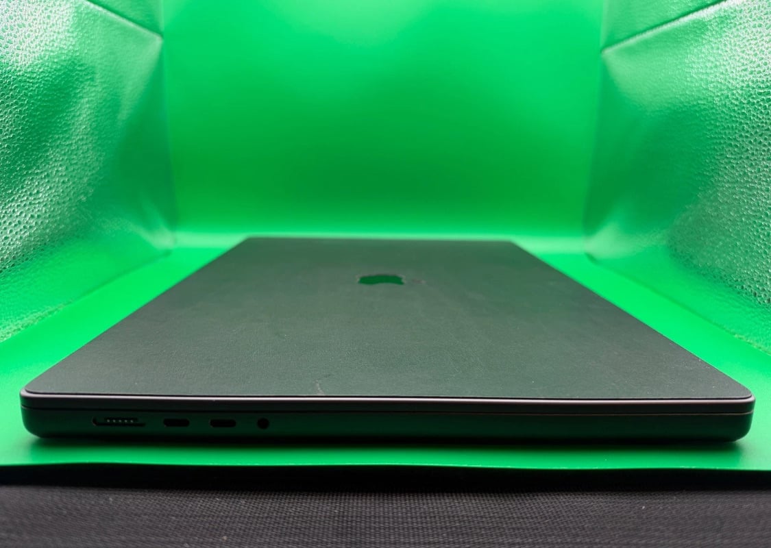 M4 Max MacBook Pro 16” 128R 4TB - Image 5