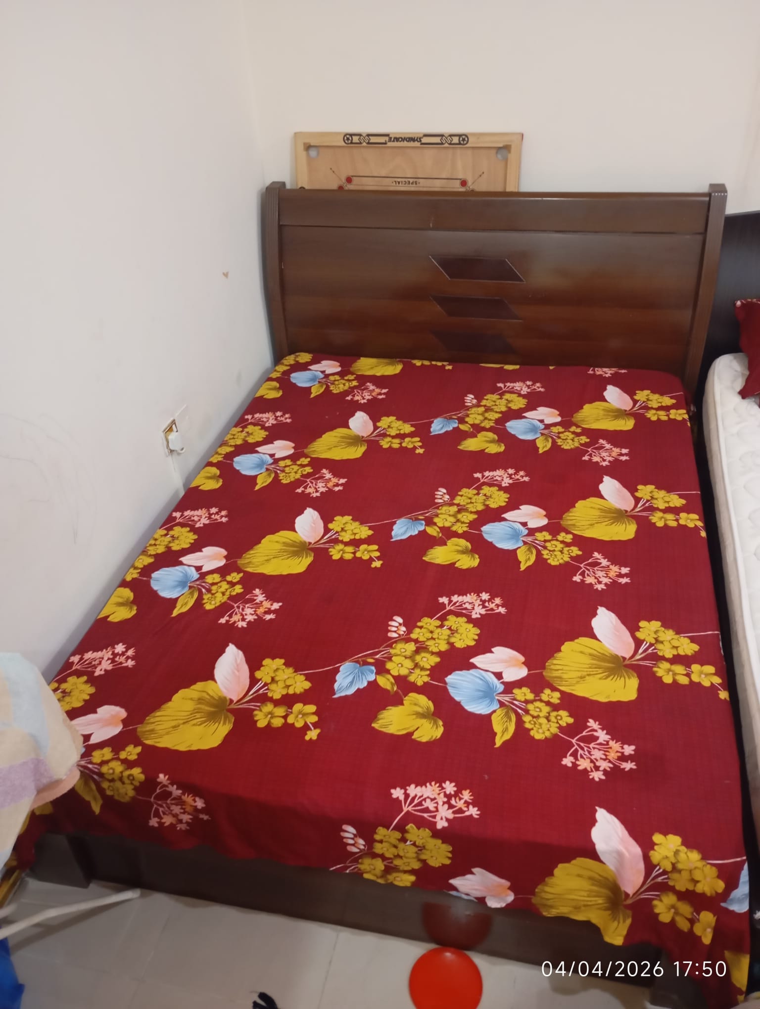 Queen Size Bed With Mattresses For Sale low price - Image 3