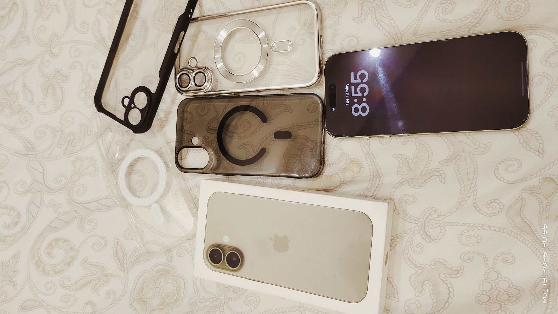 IPhone 17 Green 256 - Image 5