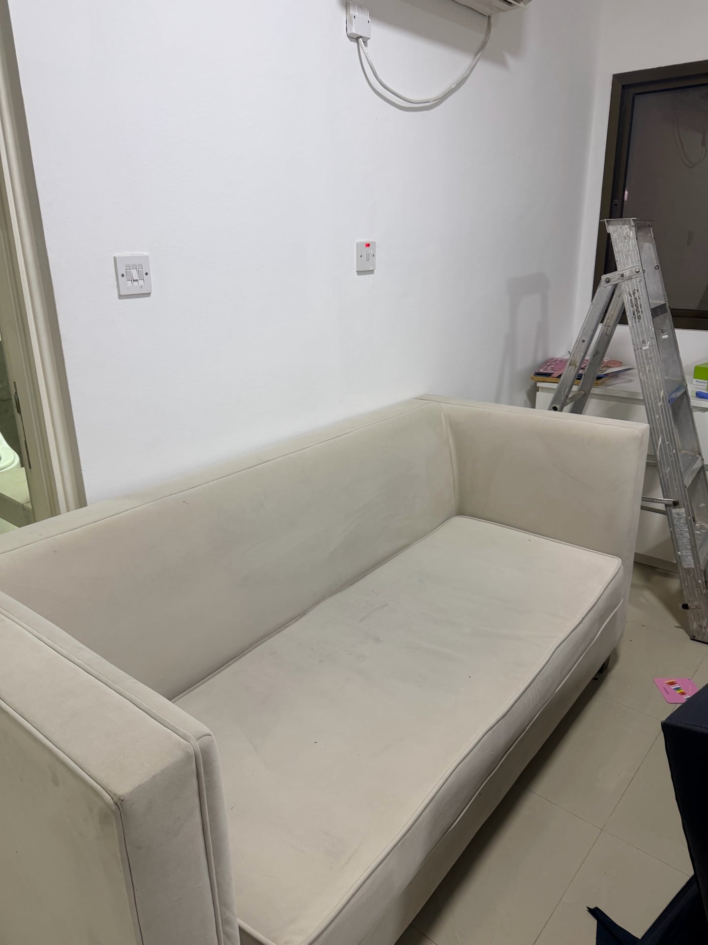 Sofa , velvettish fabric  - Image 3