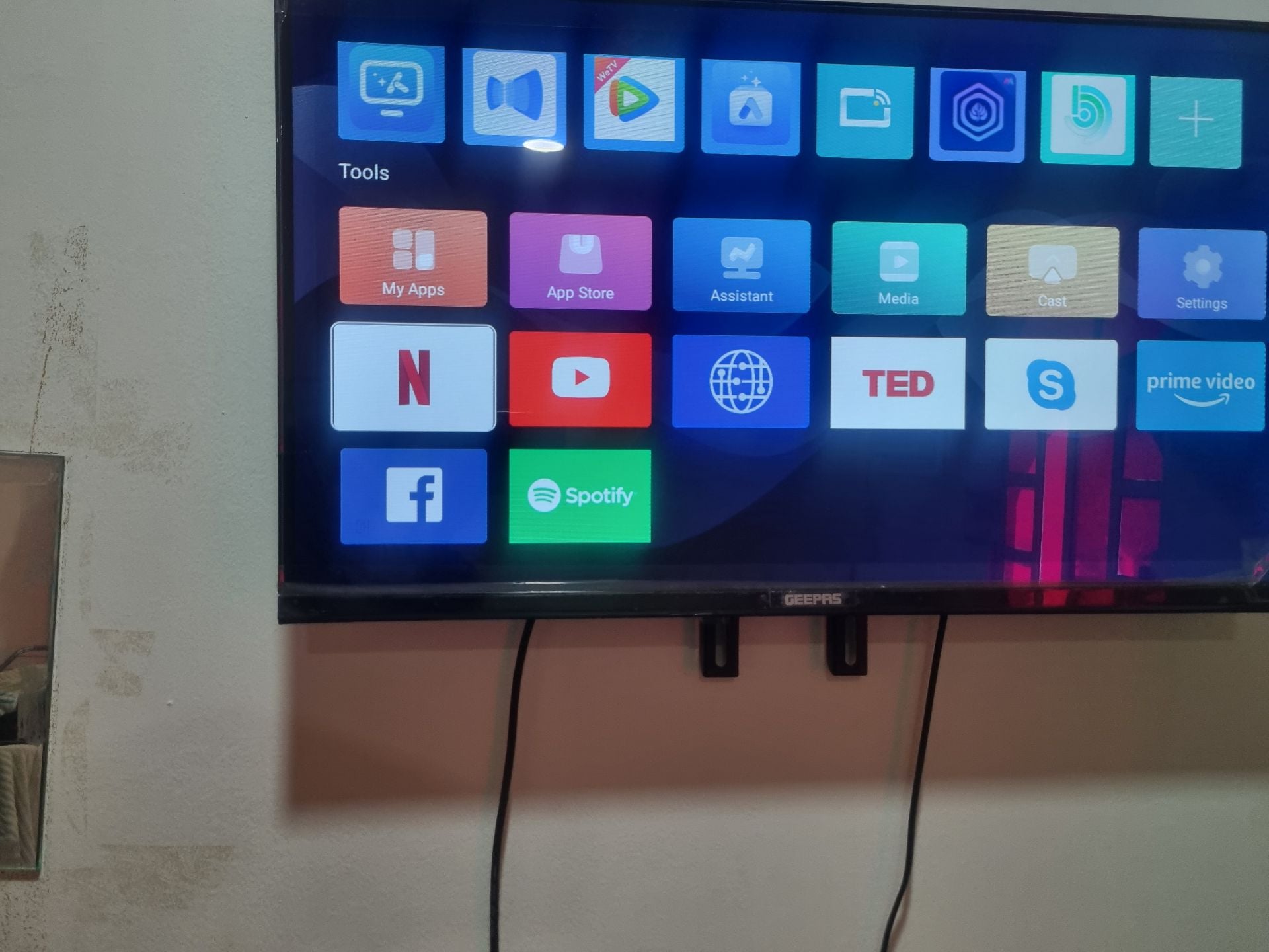 Smart TV for sale - Image 1