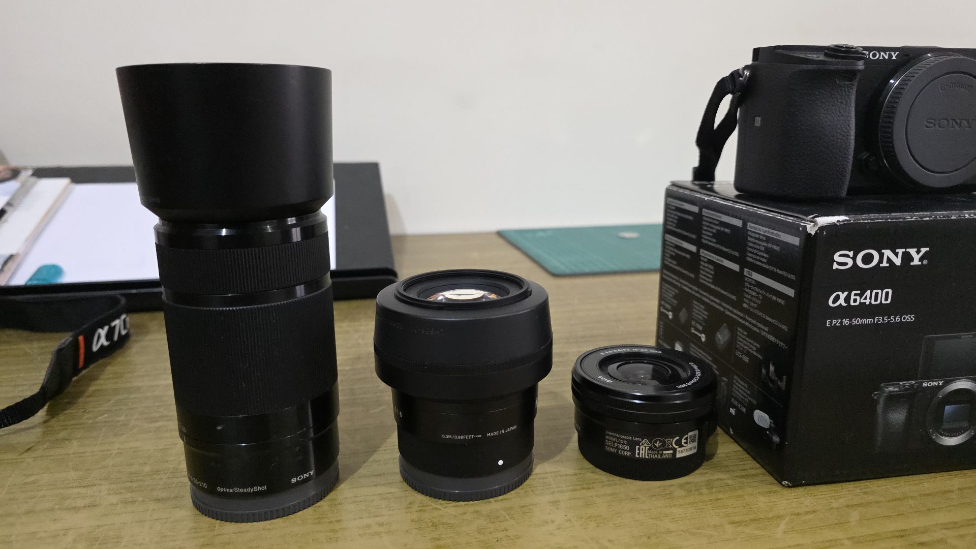 Sony A6400 + 3 Lenses for sale - Image 7