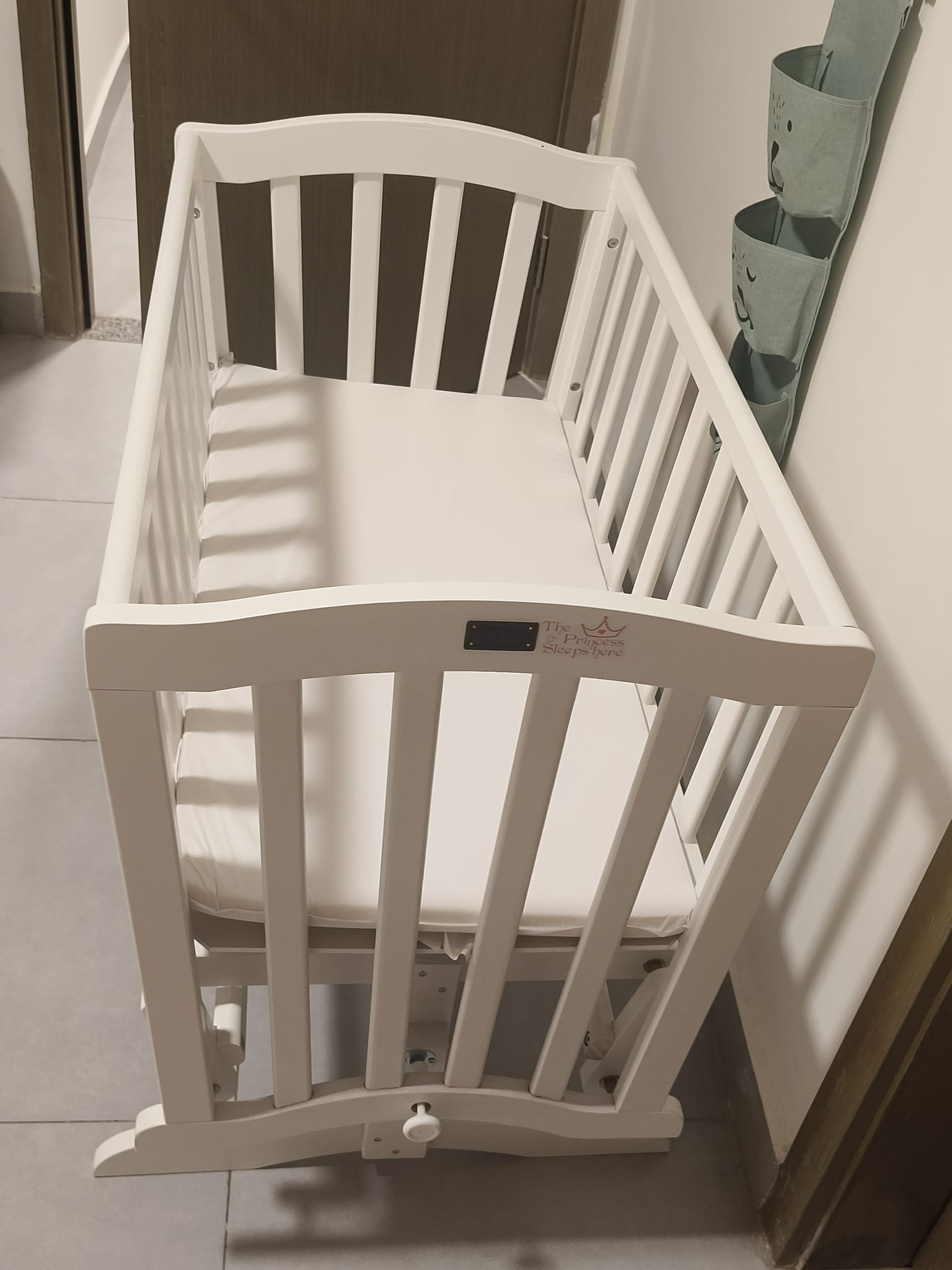 Wooden Gliding Cradle - White - Rarely used - Image 4