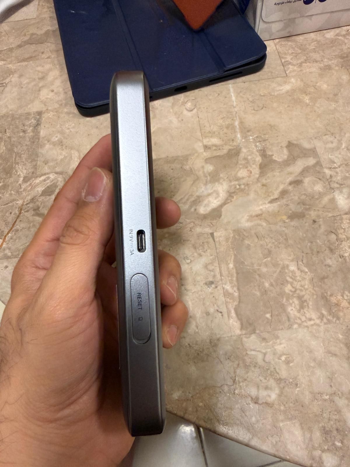 ZTE MU5120 5G Portable Router - Image 9