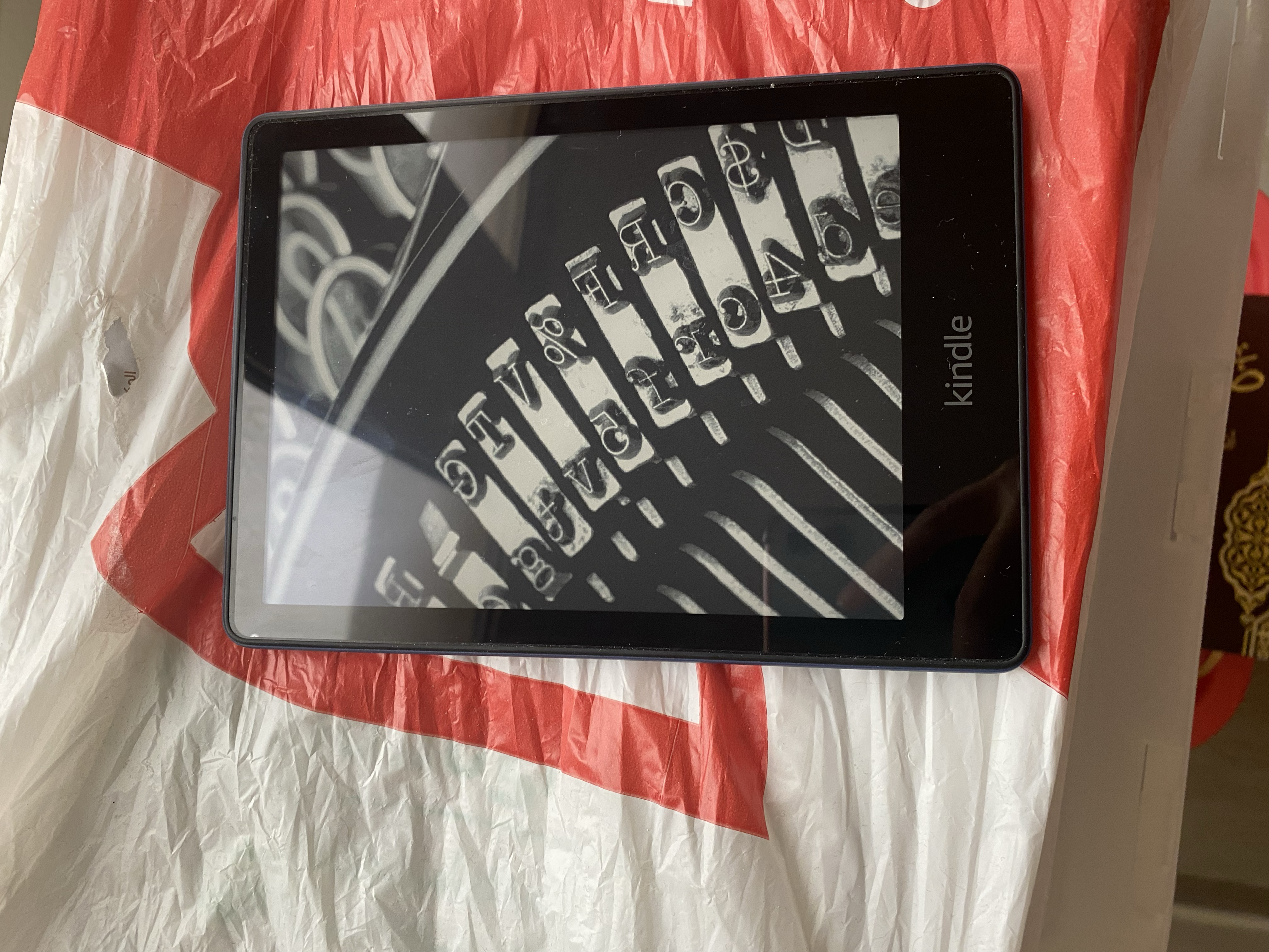 Amazon paper white Kindle model M2L4EK - Image 3