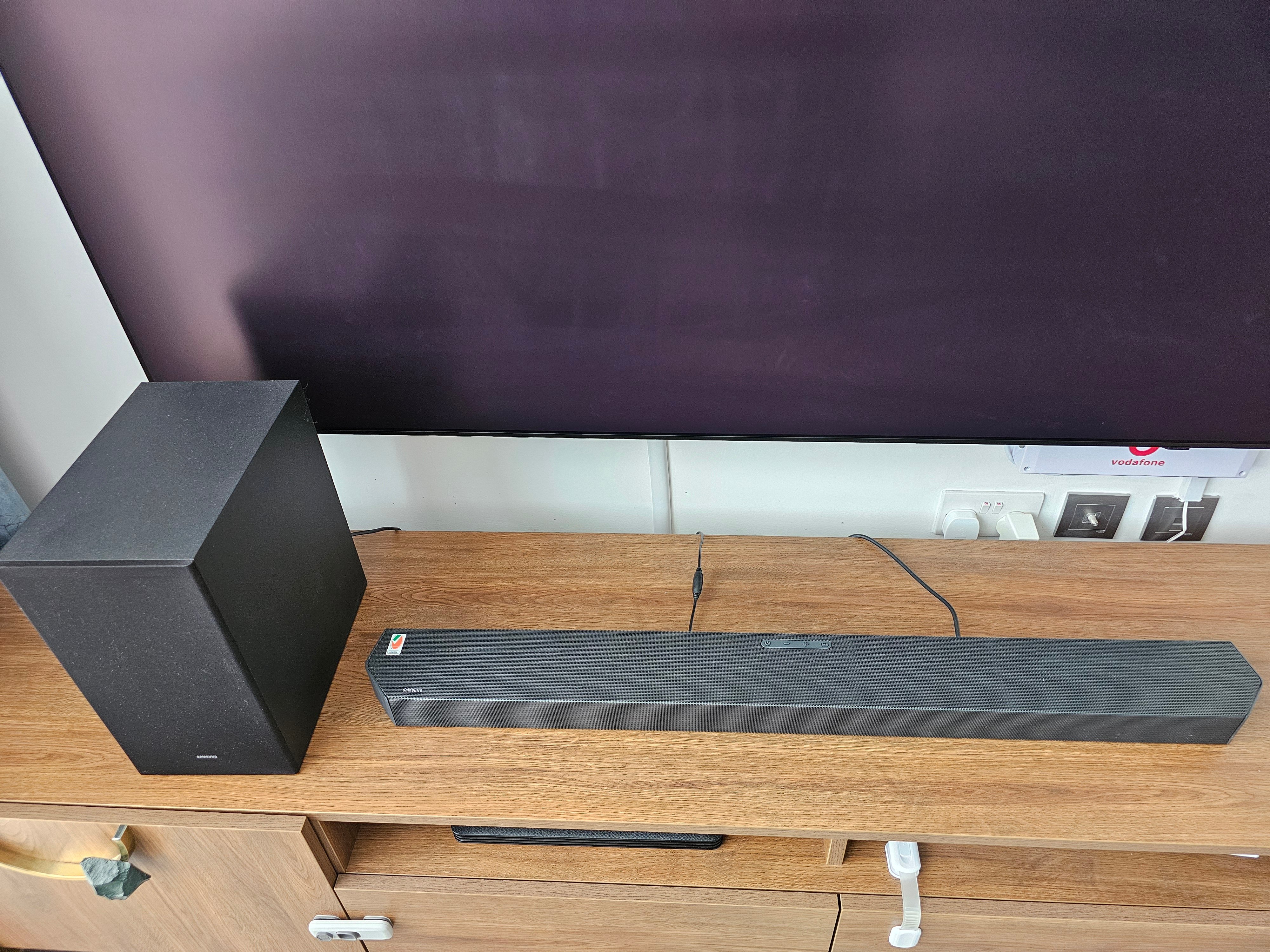 Samsung HW-Q600C soundbar - Image 1