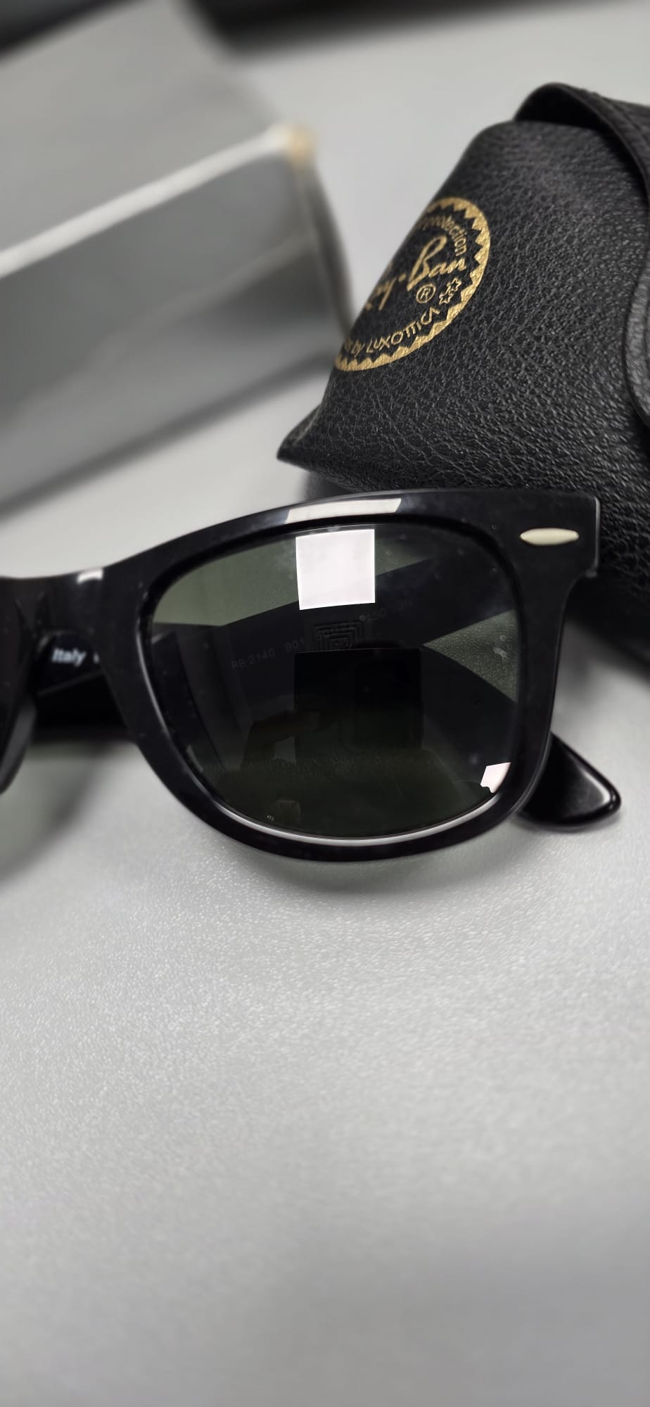 RayBan Unisex Wayfarer Sunglass 2140-901-50 - Image 4