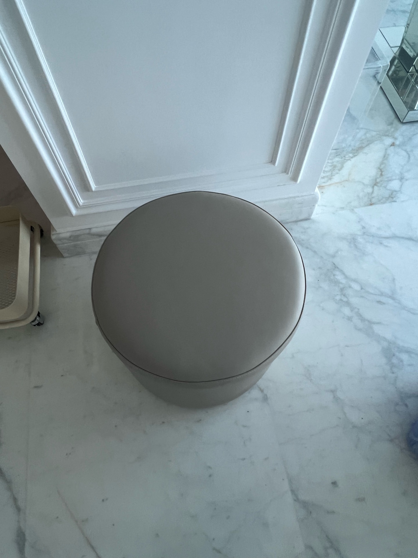 مقعد pouf جديد جميل - Image 4