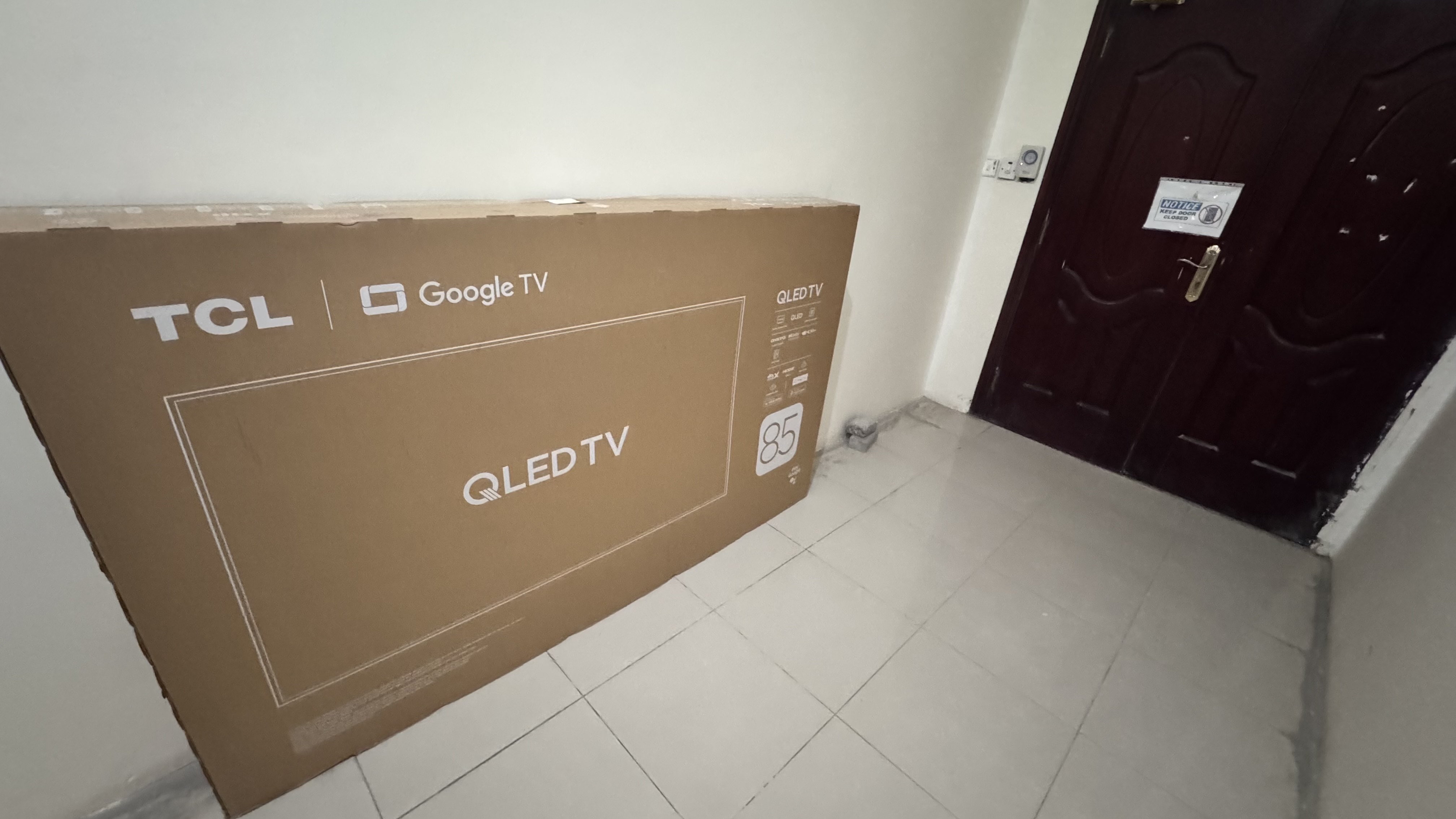 تلفزيون TCL 85 بوصة موديل P8K85 4000 ريال - Image 6