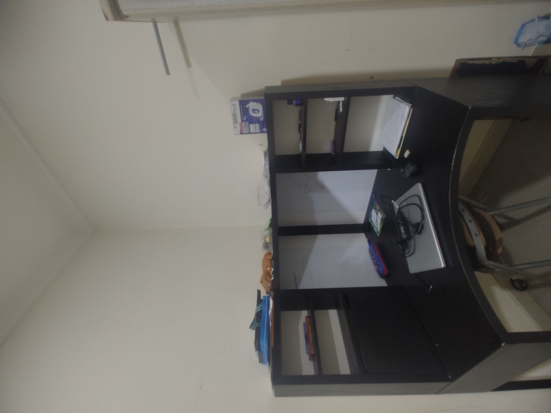 Corner study table - Image 2