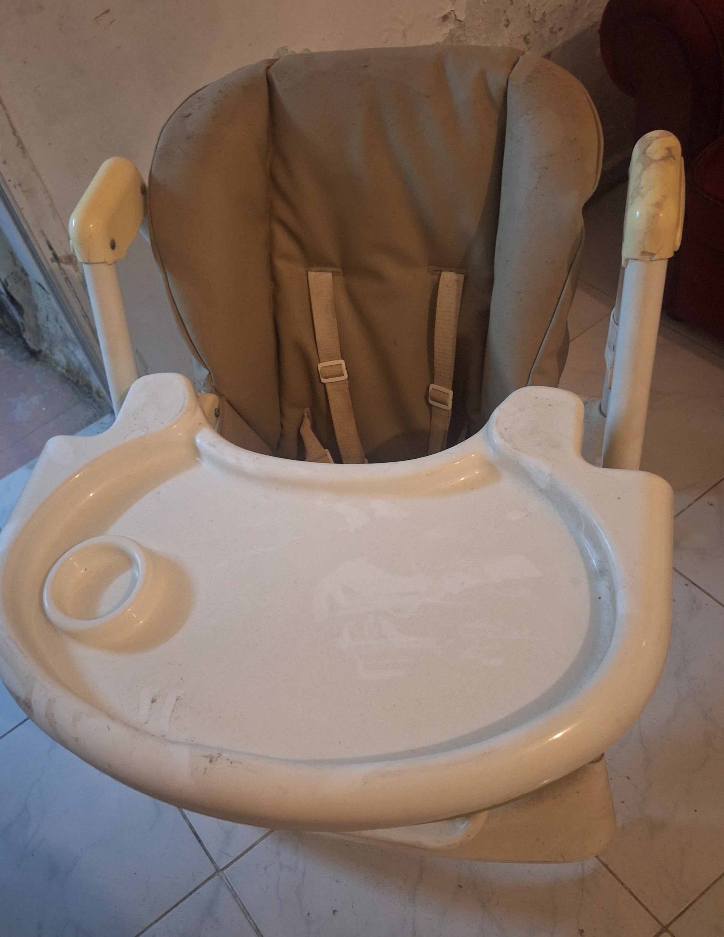 Giggles baby high chair  - Image 3