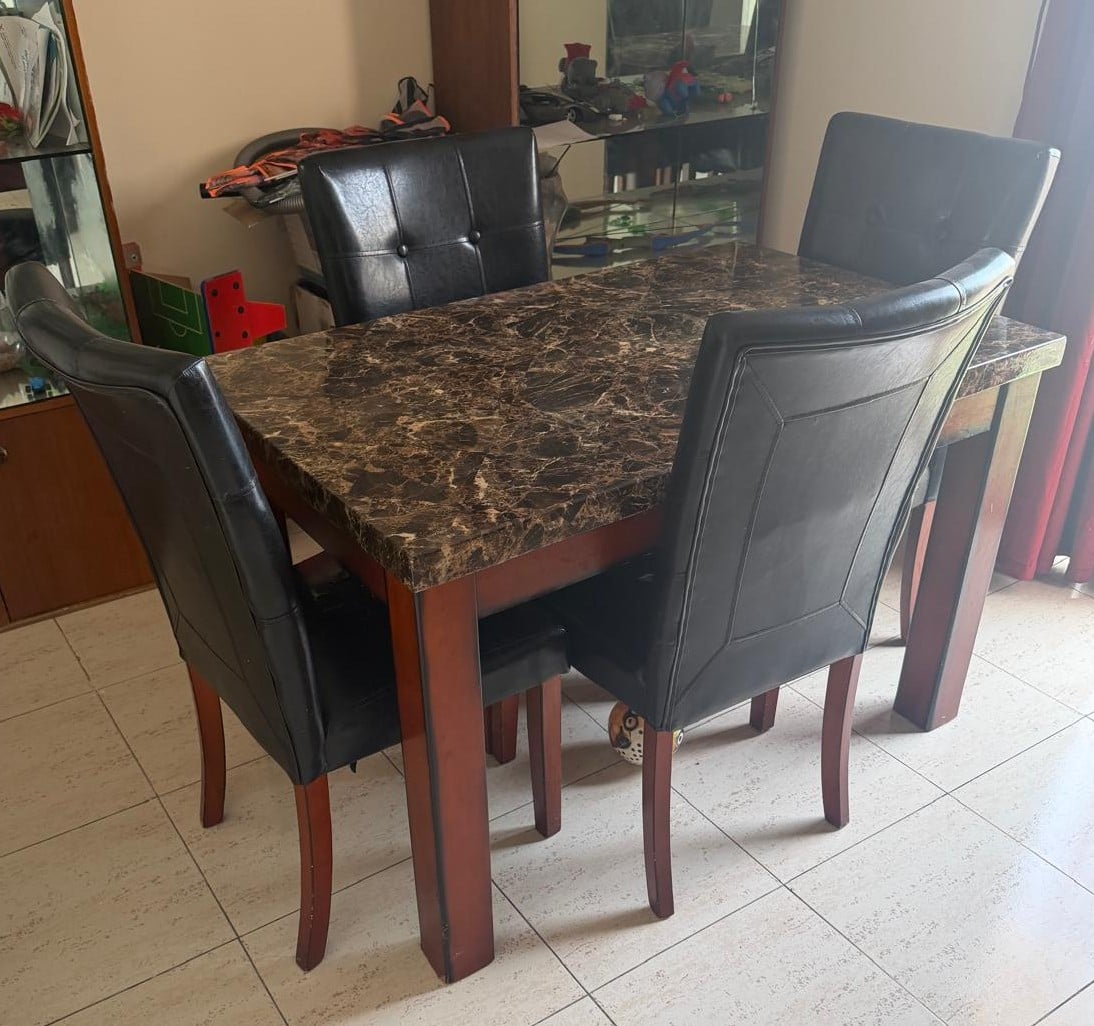 DINING TALBLE 1+4 FOR SALE - Image 1