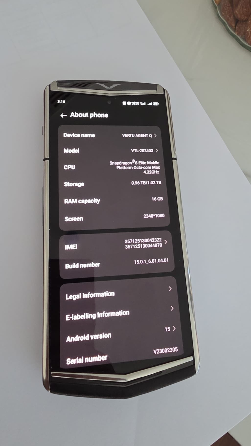 للبيع هاتف VERTU — هاتف فاخر فخم - Image 2
