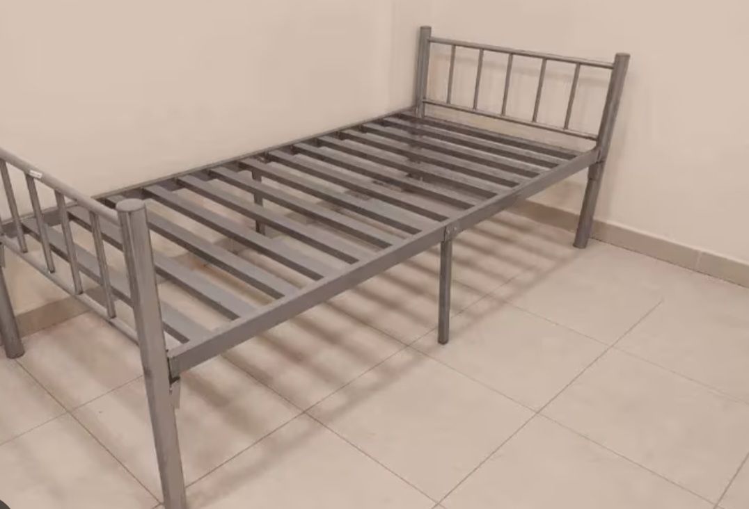 King size bed with matress  - Image 5