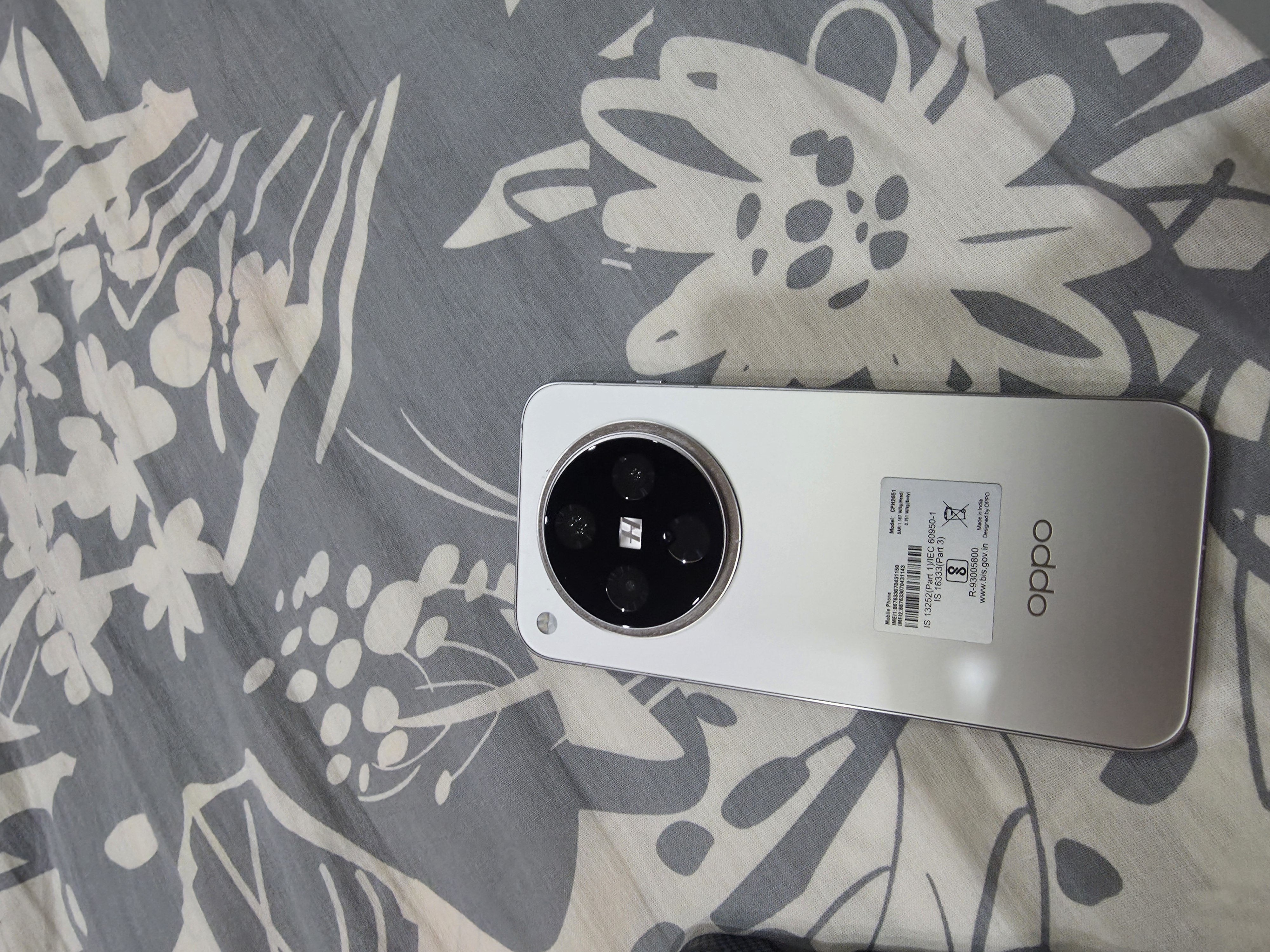 Oppo find x8 new condition  - Image 3