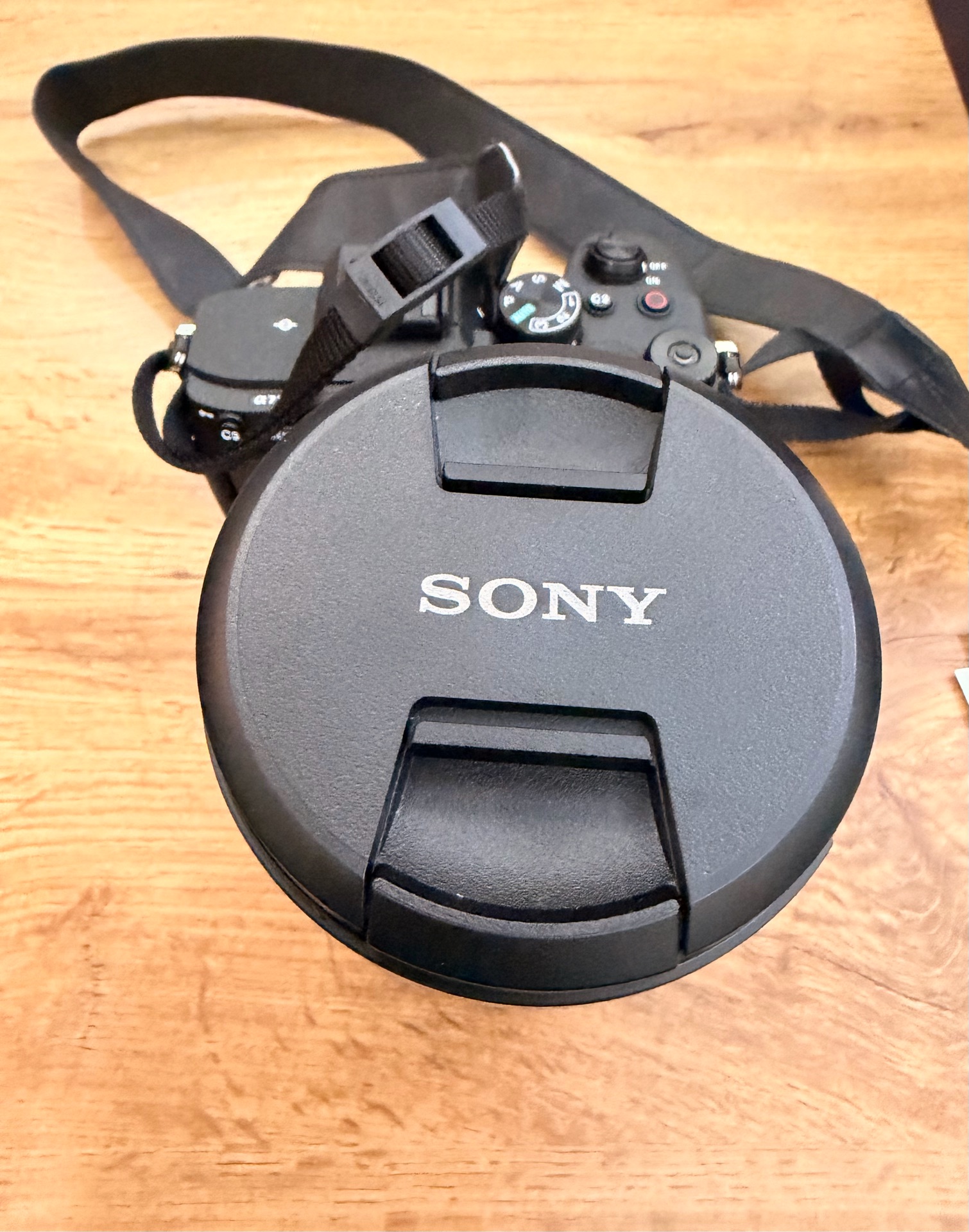 Sony Alpha 7 IV and lens - Image 7