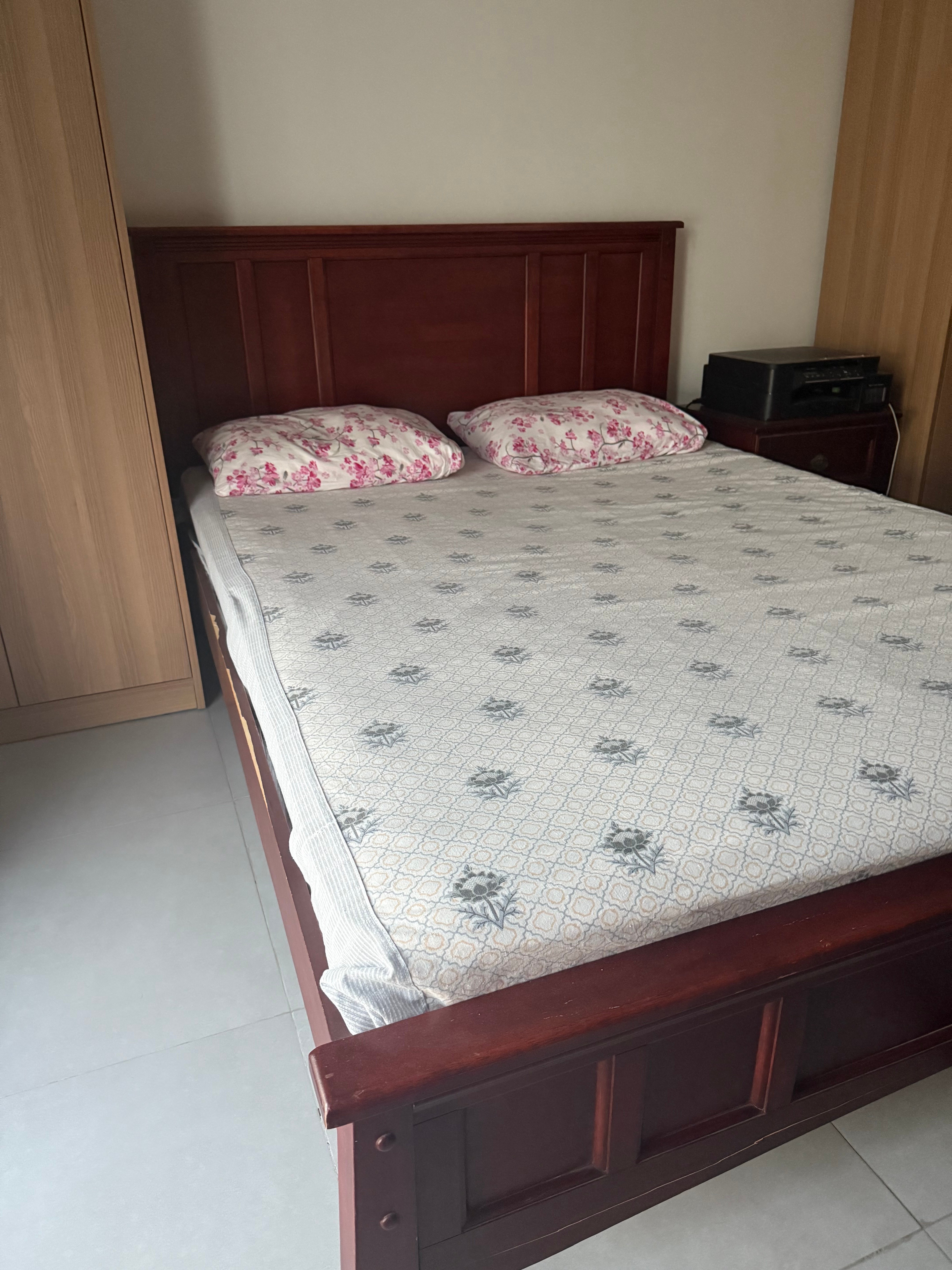 Brown wooden Queen size Bed width 62 inch, length 82 inch - Image 3