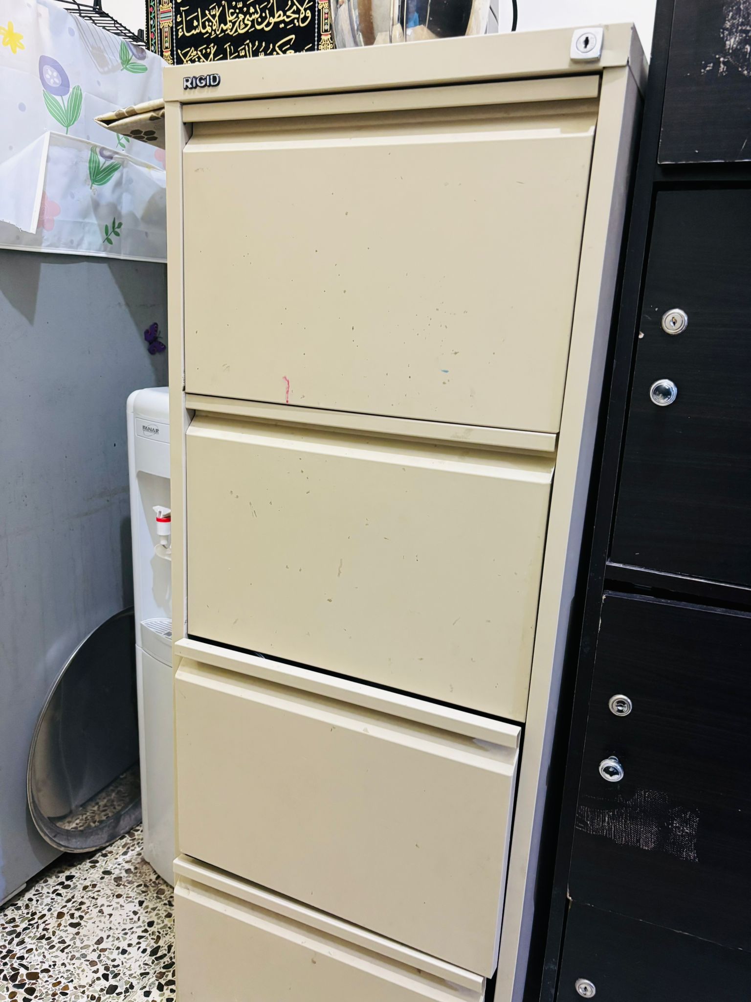 Steel drawers - Image 1