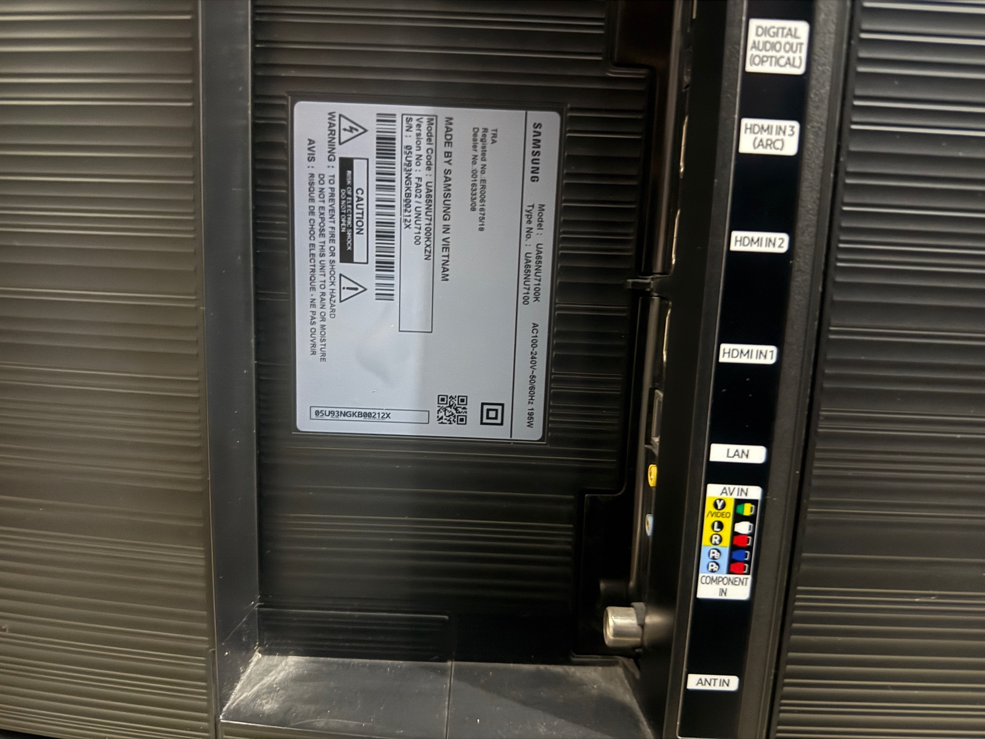 Samsung TV - Image 4