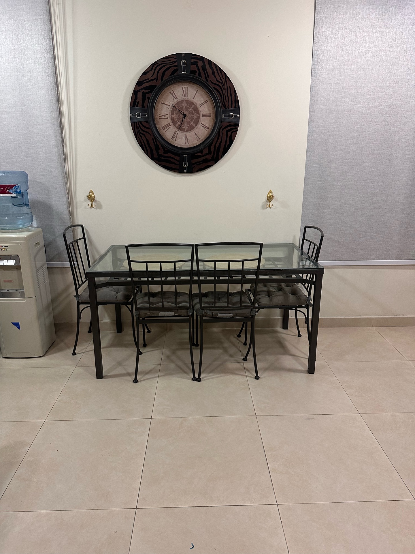 Table Chair - Image 6