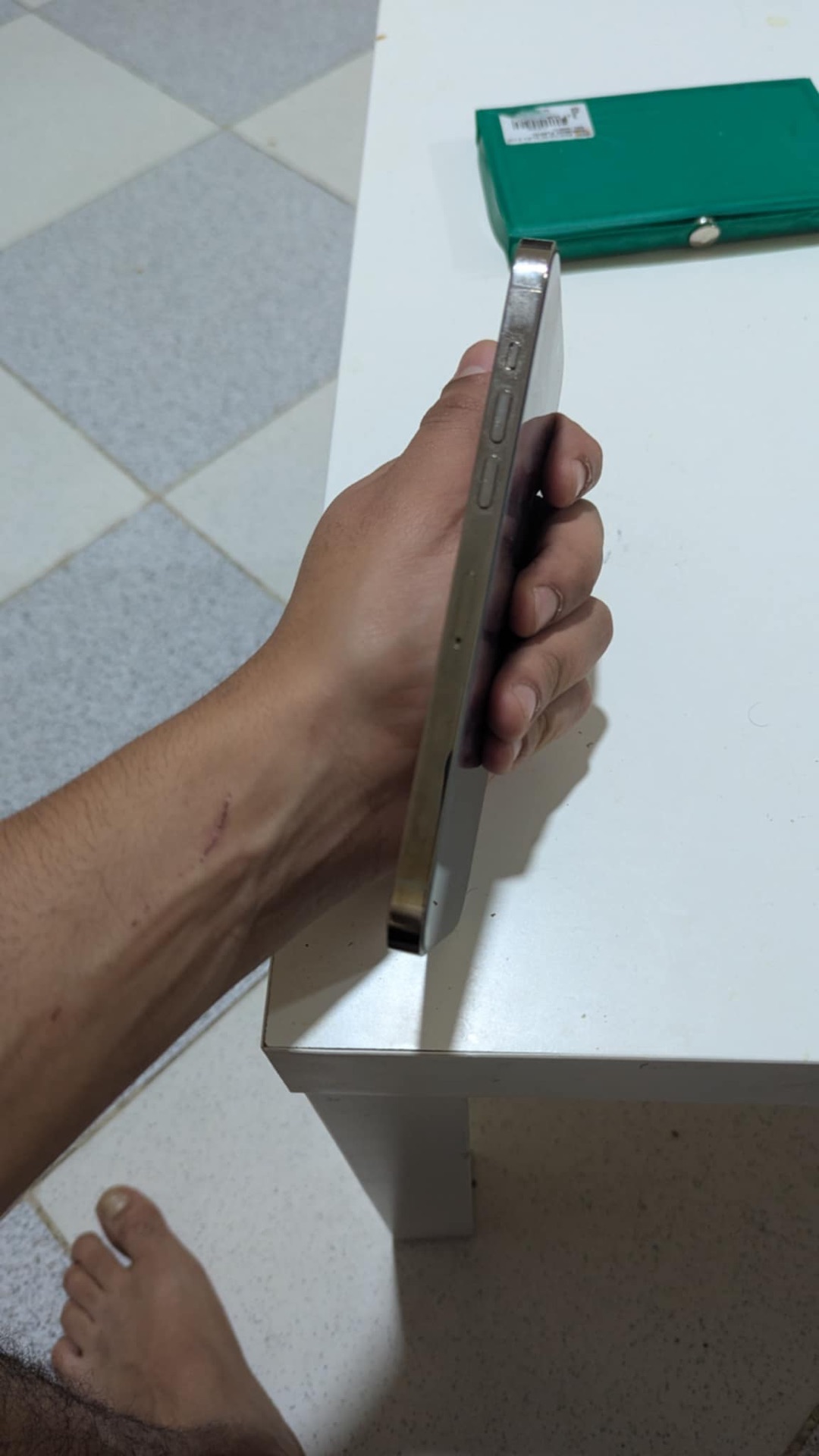 Iphone 14 pro max gold ( prefer exchange with newer and i add money) - Image 3