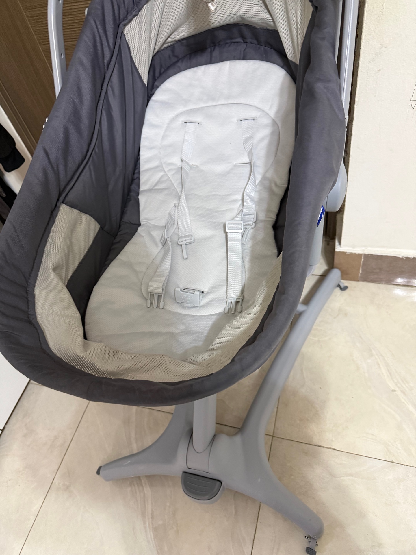 CHICCO 4 in 1 baby/ cot/ high chair - Image 4