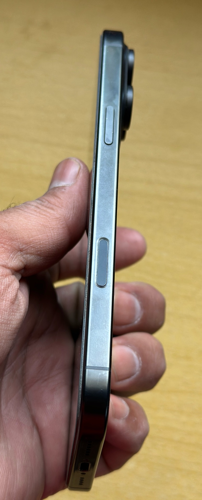 iPhone 16 Pro Max 1TB  - Image 5
