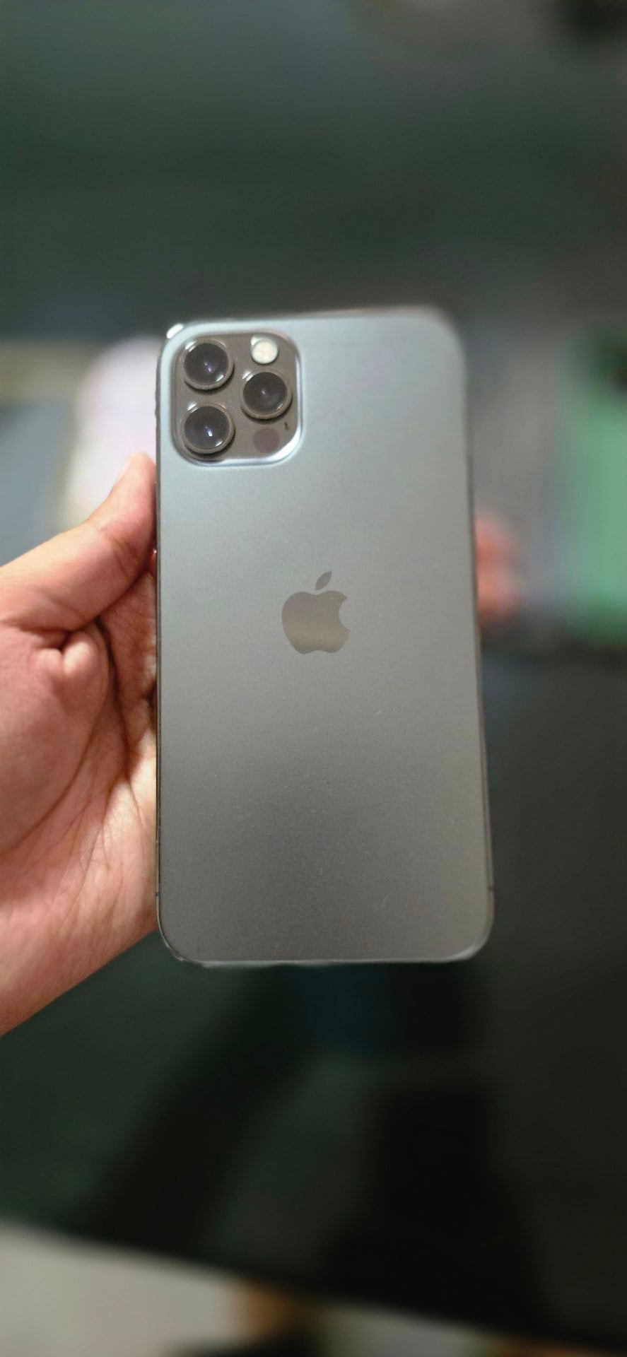 iPhone 12 Pro for sale 256 Gb with 6 cases - Image 4