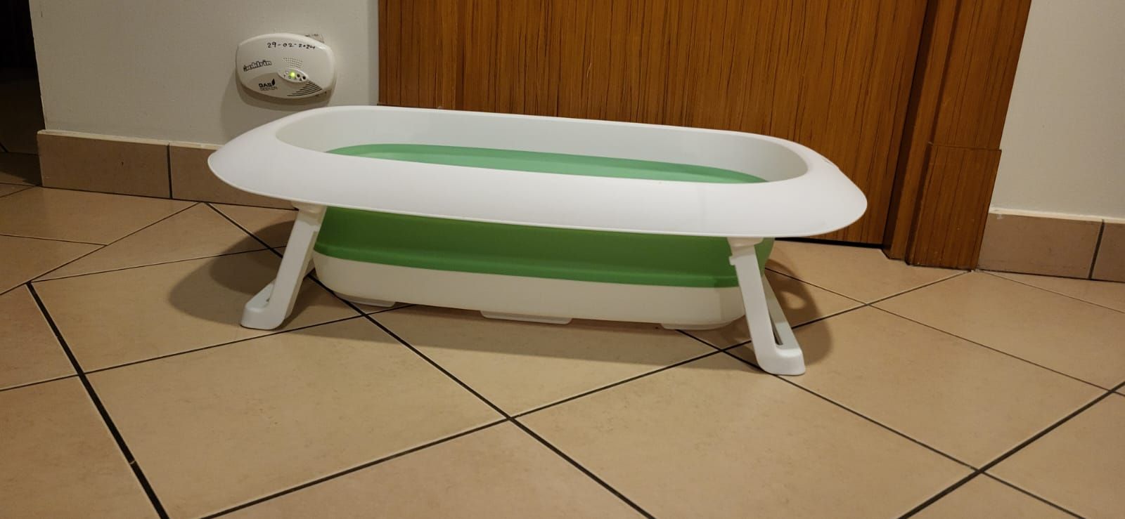 Baby bath with seat - Image 2
