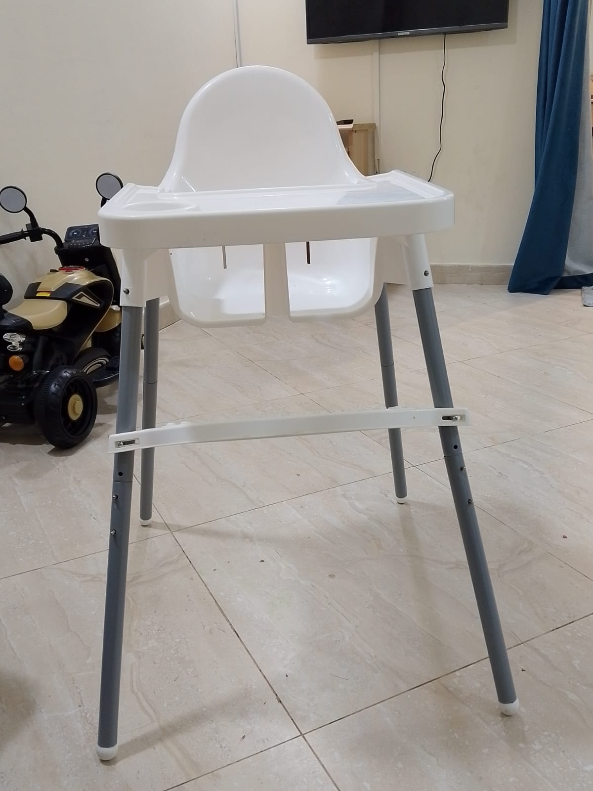 HIGH CHAIR - Image 1