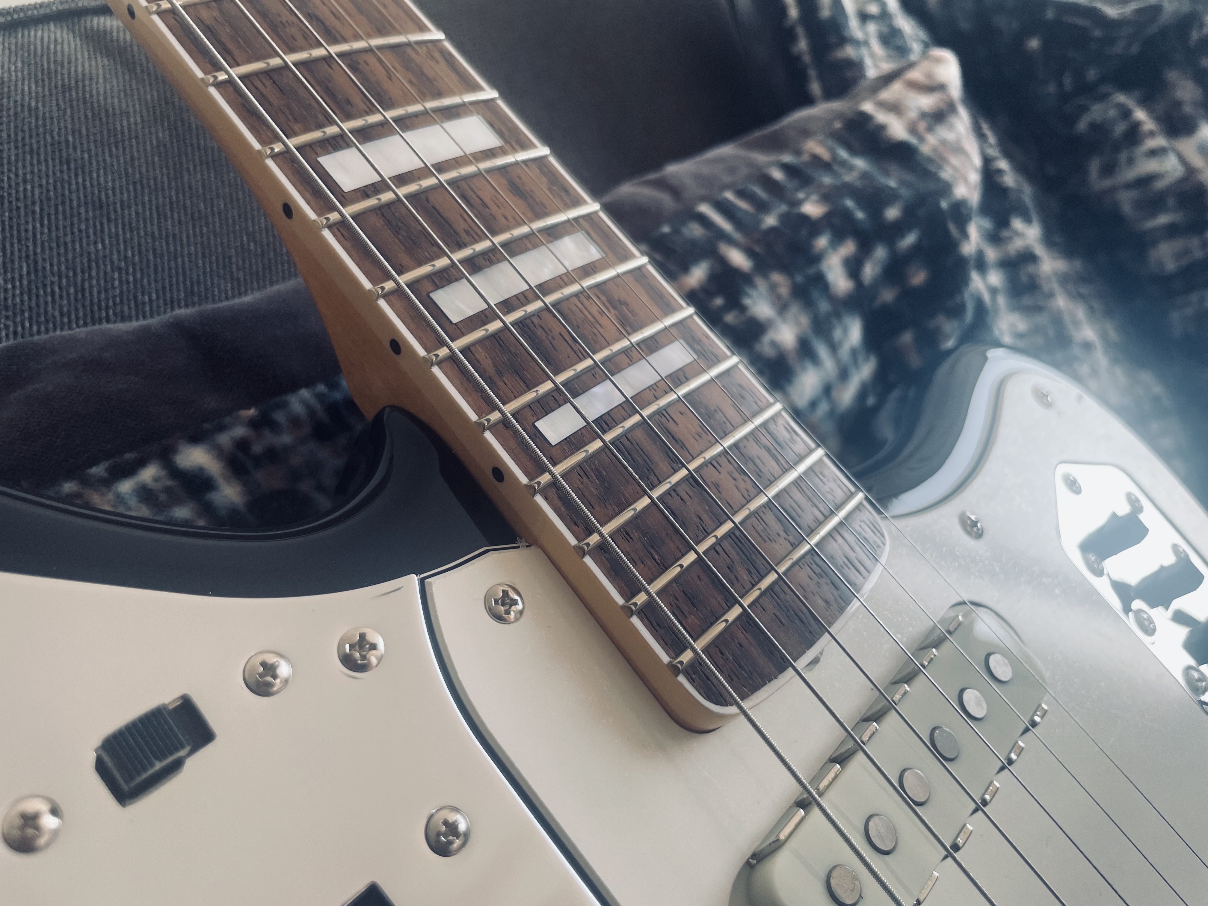 Fender Jaguar, Traditional Late '60s, 2025 (Black), Made in Japan - Image 5