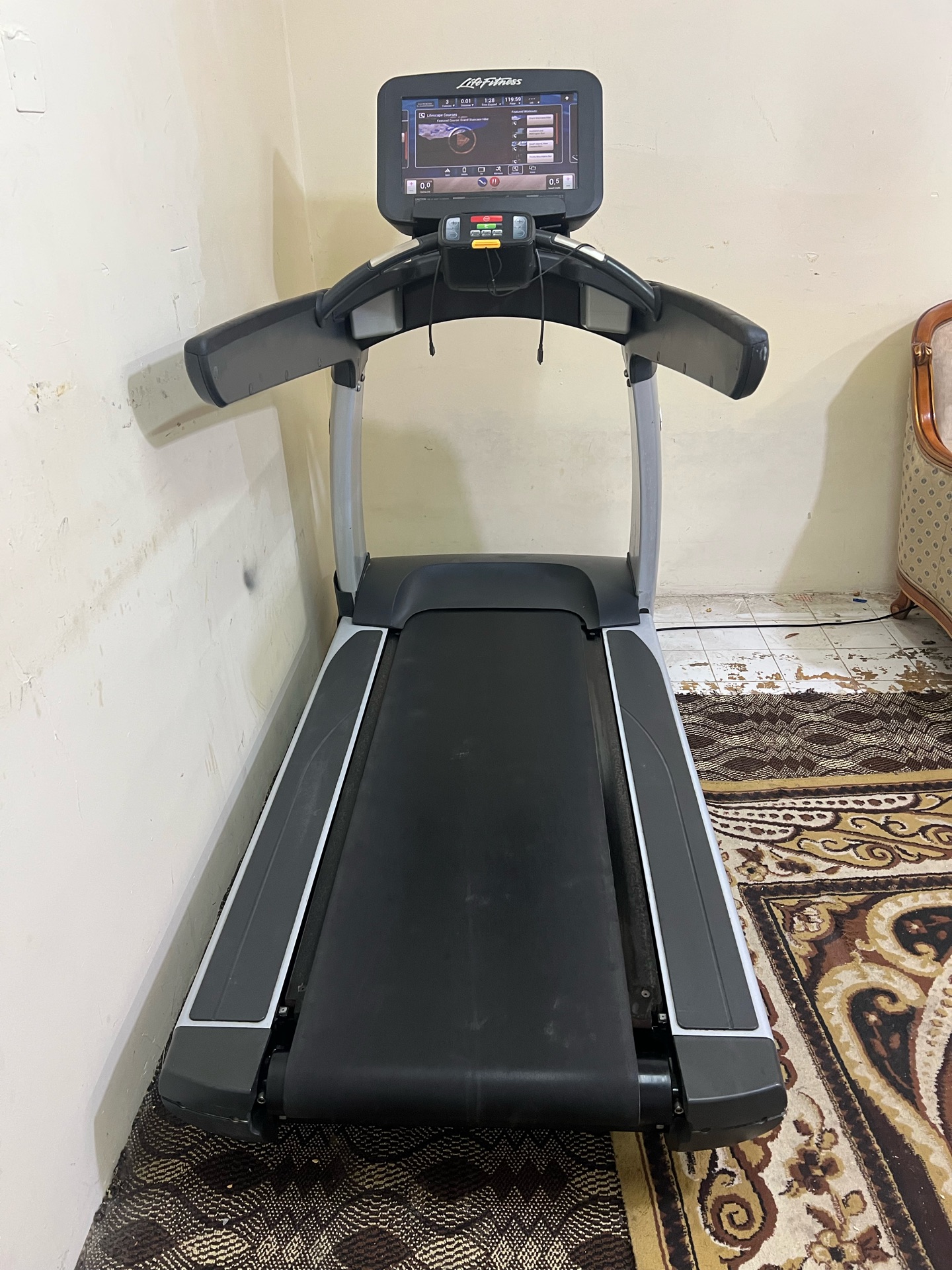مشاية Life Fitness - Image 9