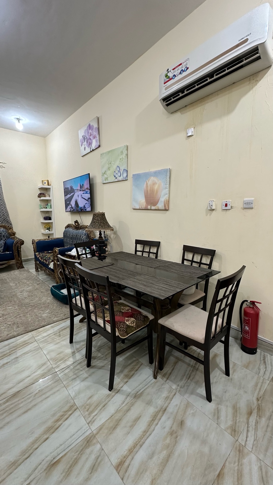 Dining table 6 chairs  - Image 4