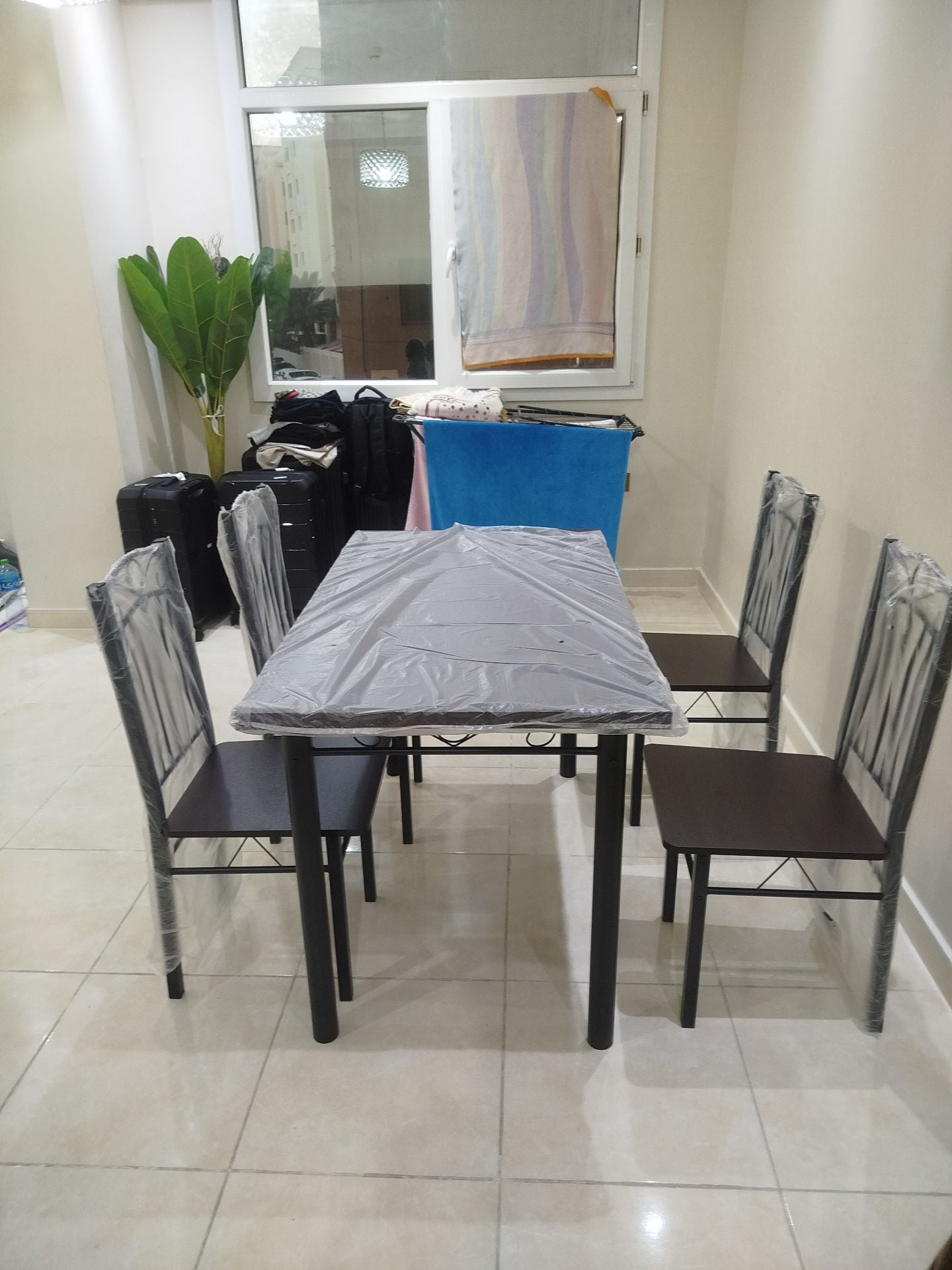 New dining table and chair  - Image 3