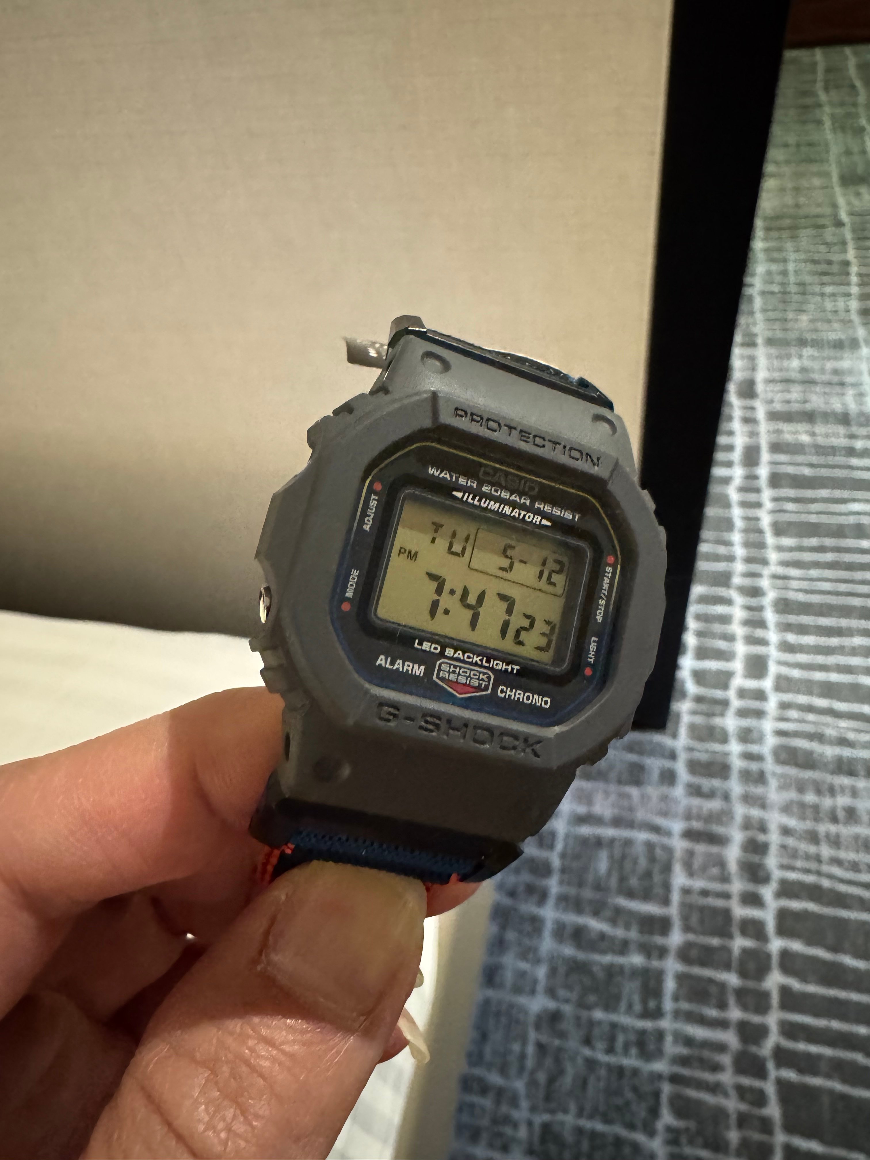 Casio Gshock DW-5600MNC-8A2 - Image 2