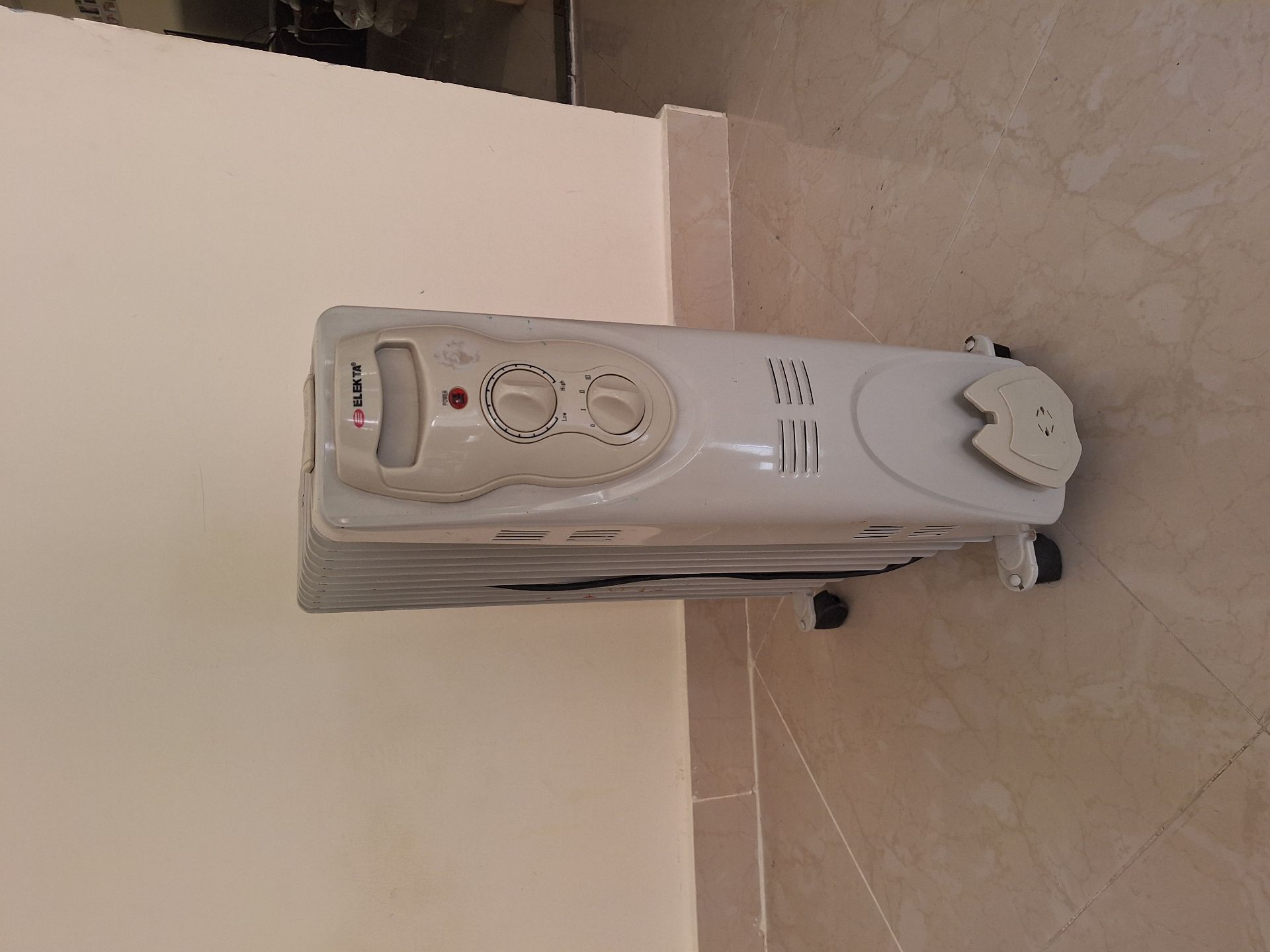 Elakta Heater very rarely used excellent condition - Image 1