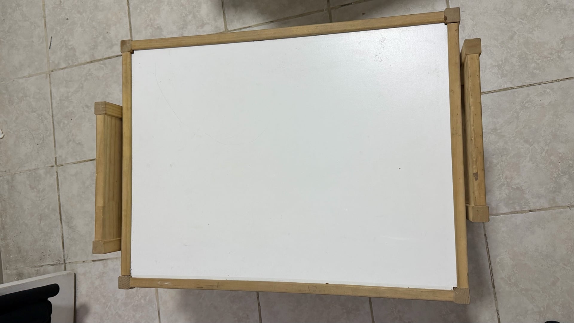  Children table with 2 chairs - Image 3