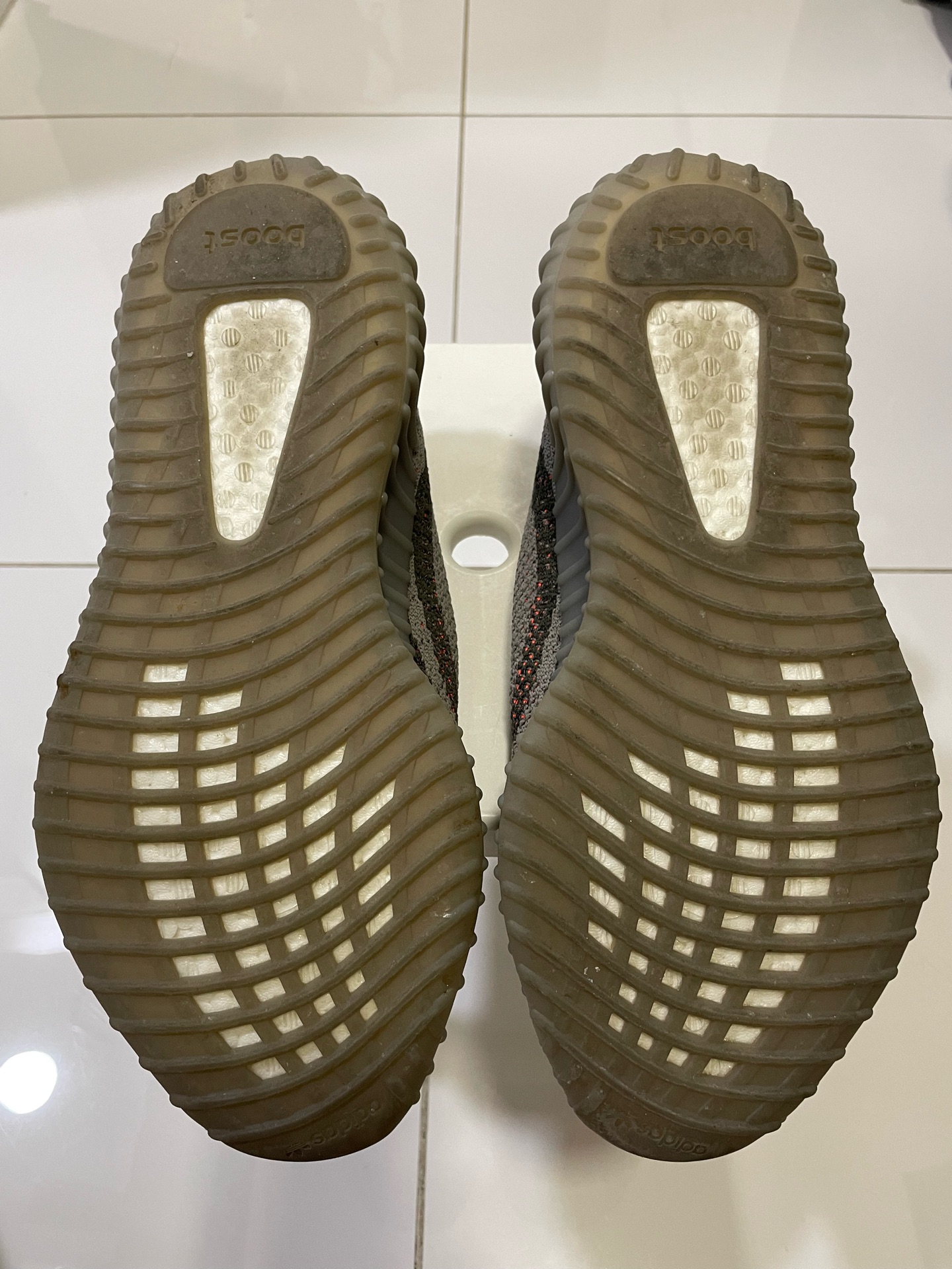 Yeezy boost - Image 4