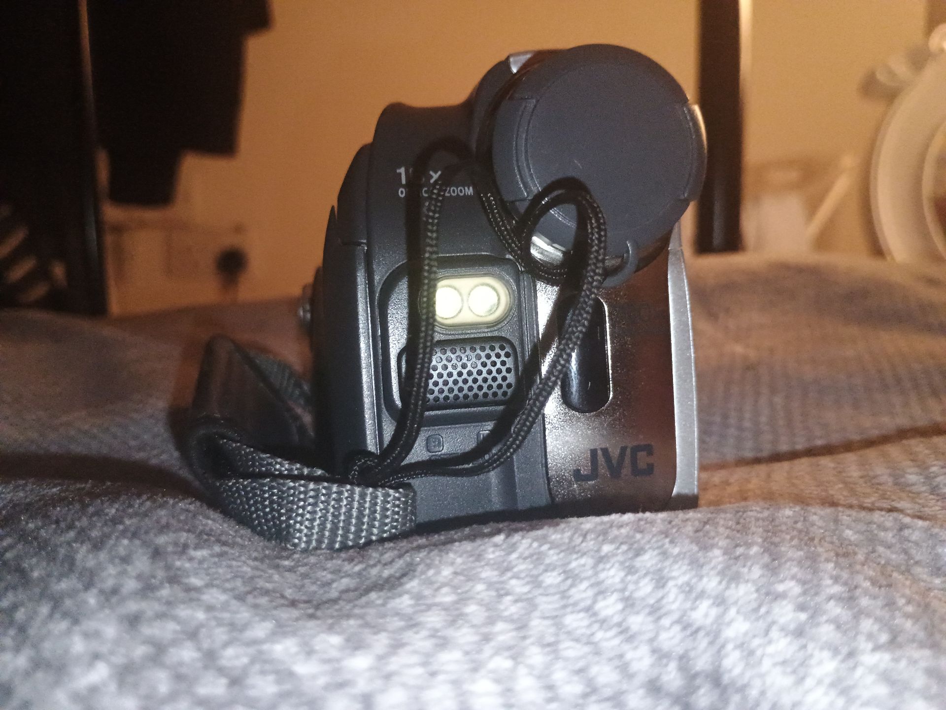 JVC camcorder  - Image 4