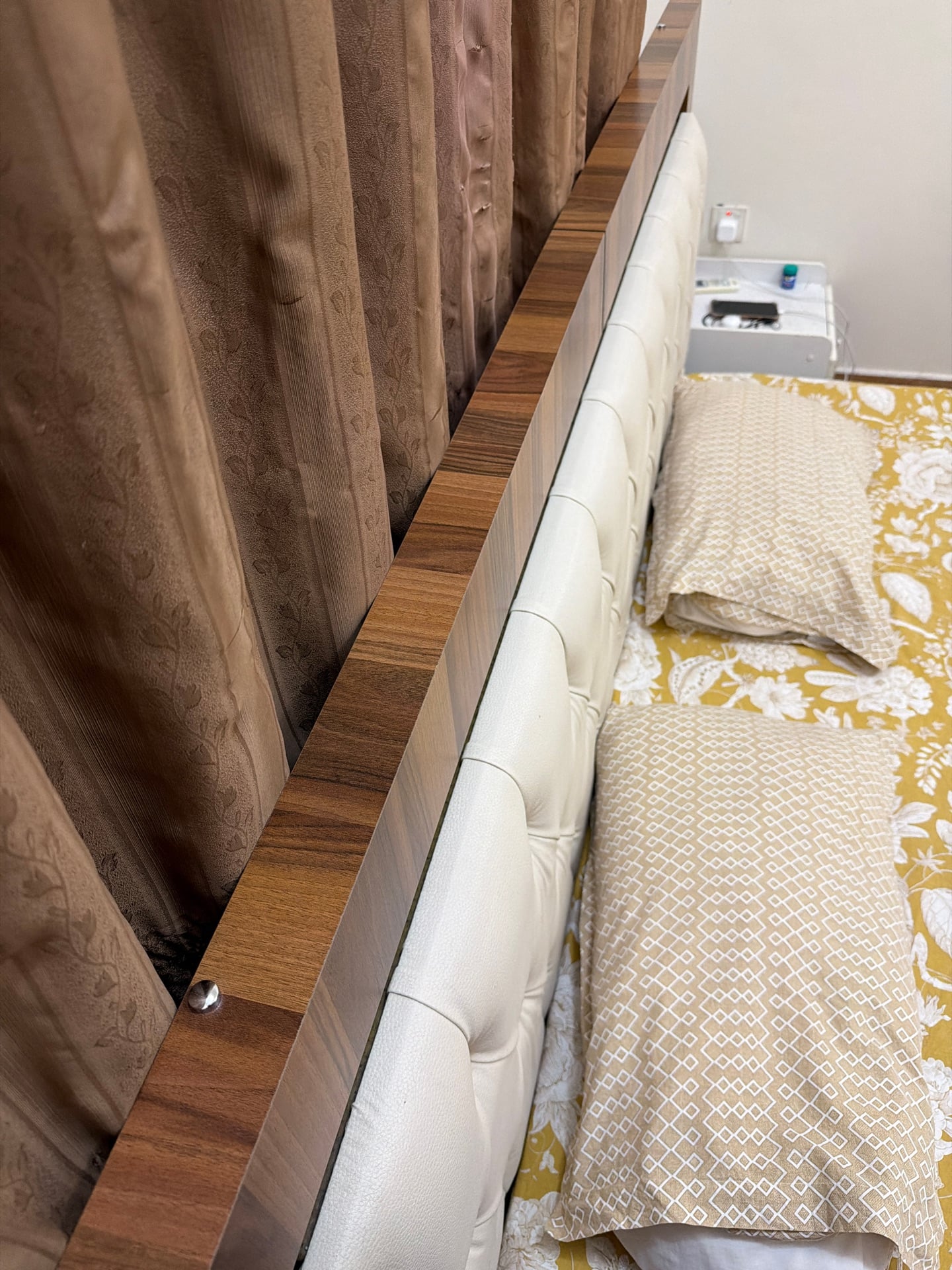 Bed with mattress for sale - Image 4