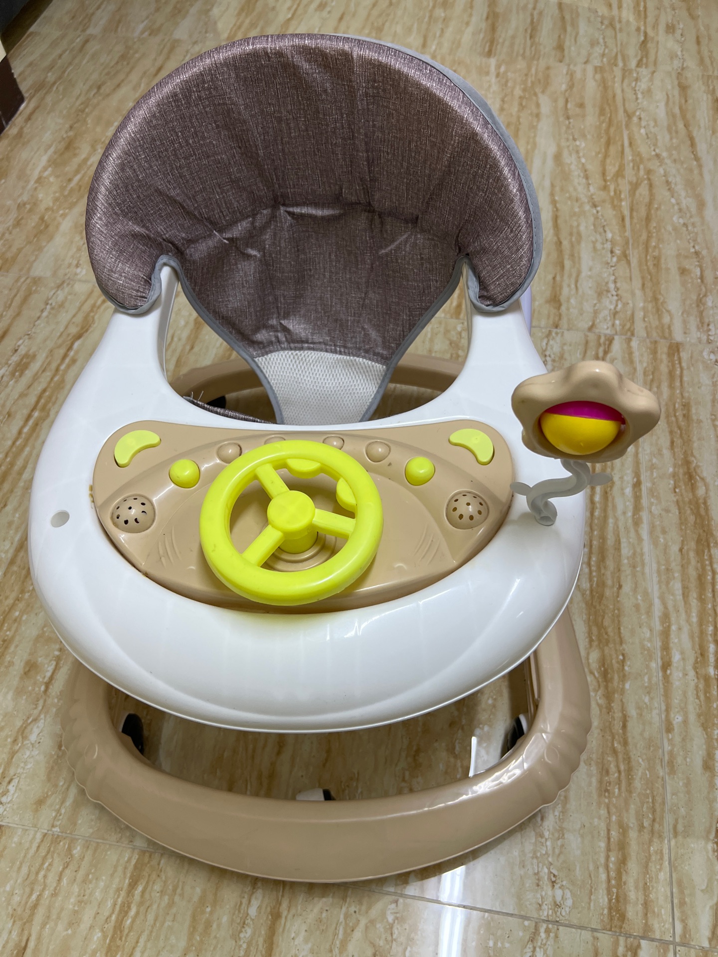 Baby walker - Image 1
