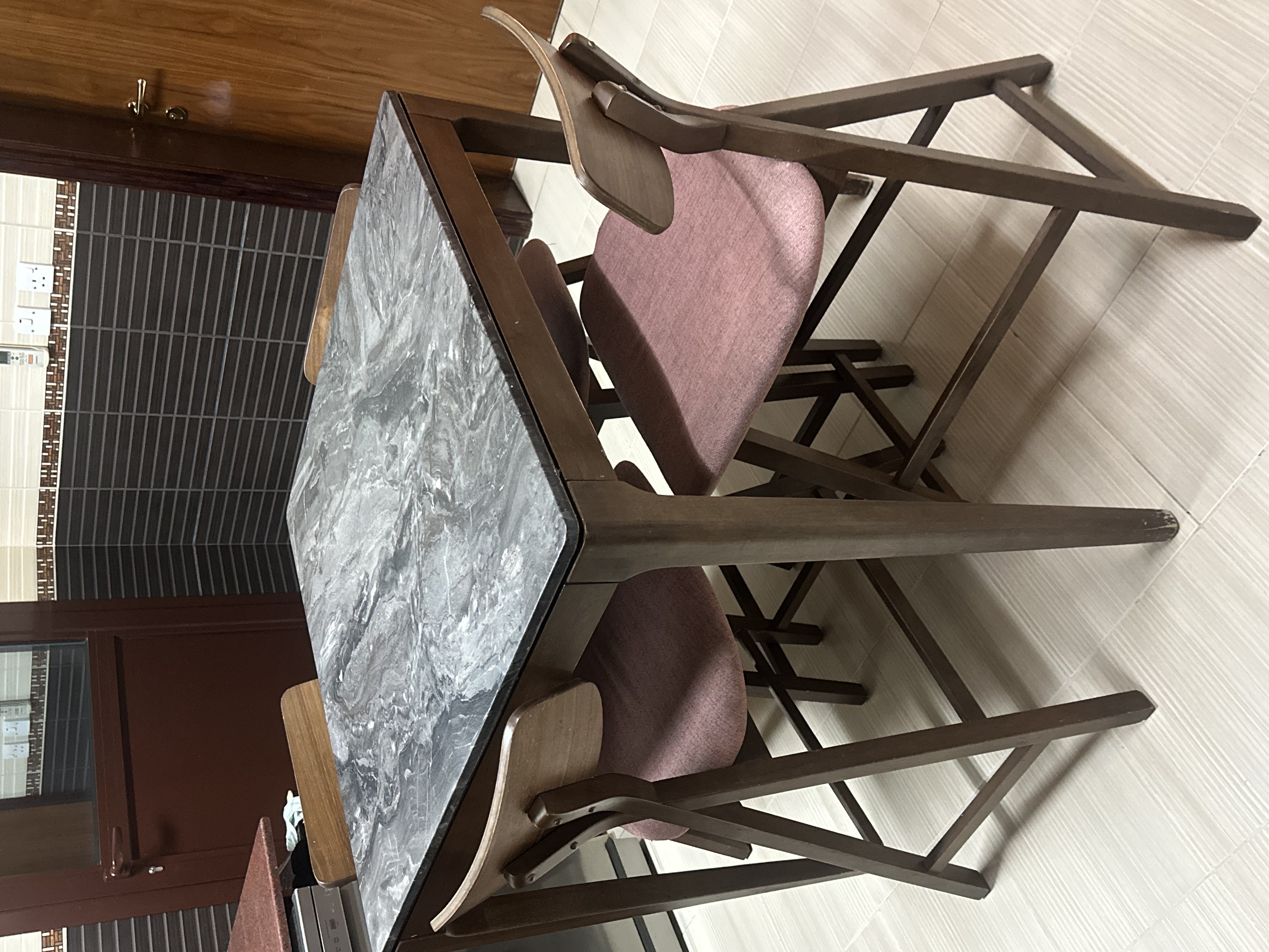 4 seater dining table  - Image 2