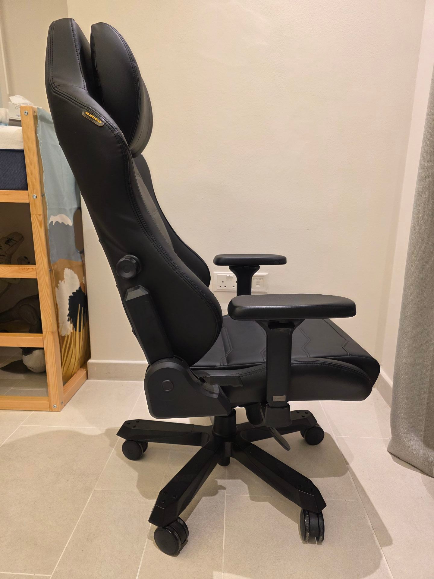 DxRacer Master Gaming Chair - Image 4