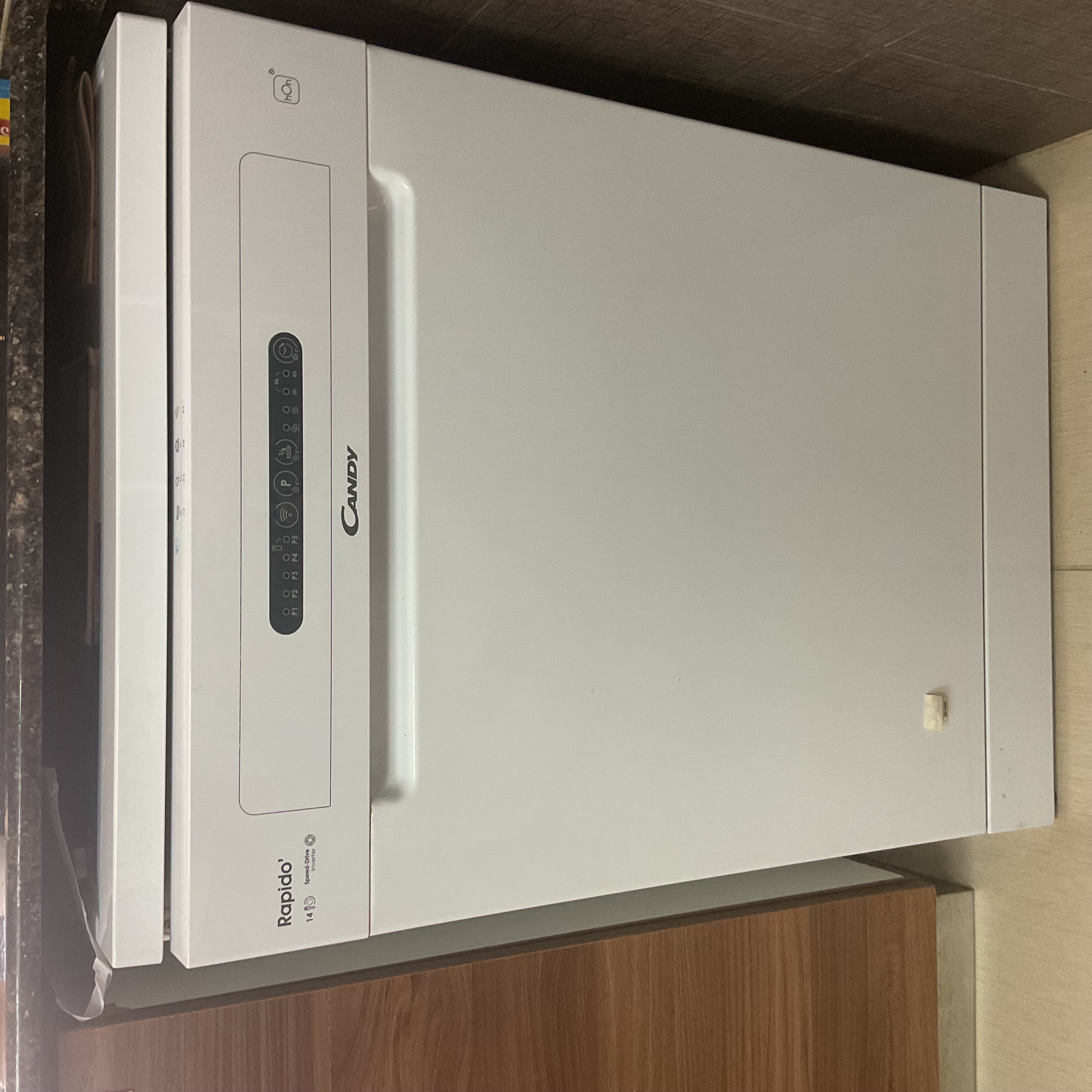 Candy Dishwasher for Sale - Image 1