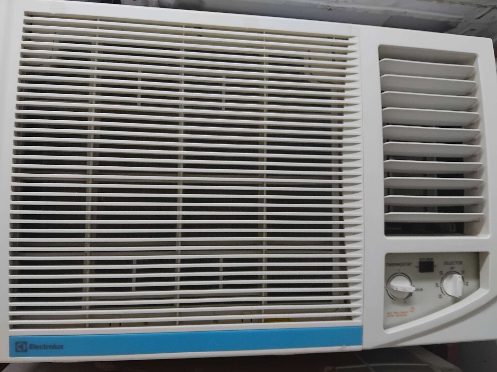 Good AC for sale - Image 3