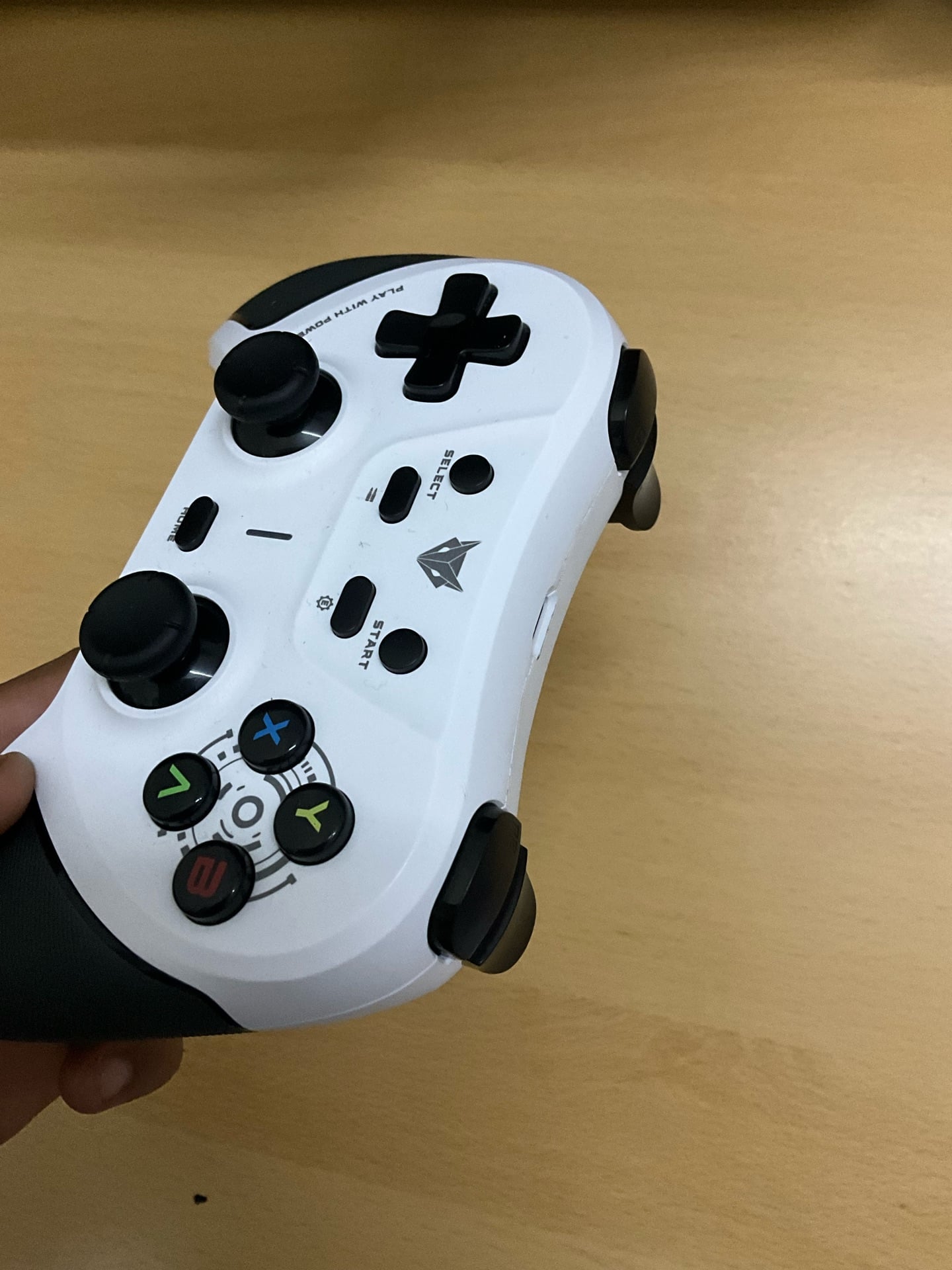 EvoFox One S gaming controller  - Image 3