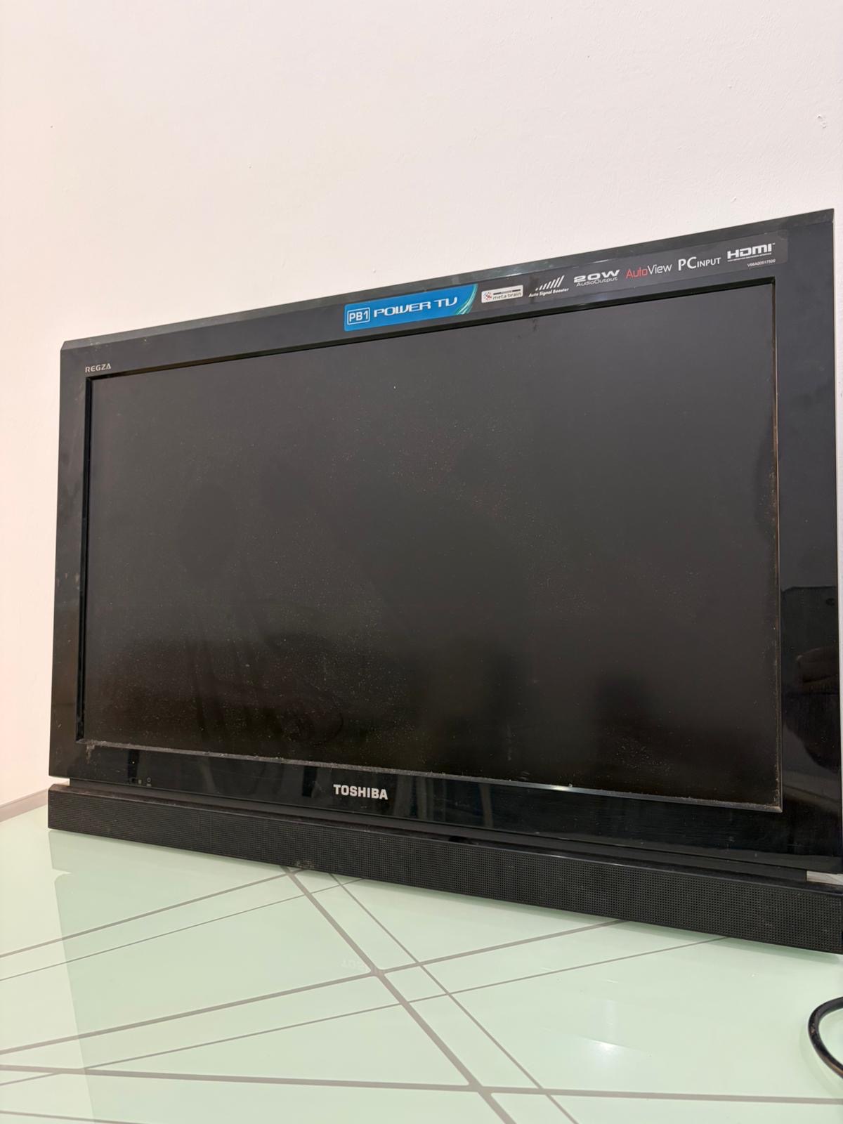 Toshiba REGZA flat screen tv - Image 1